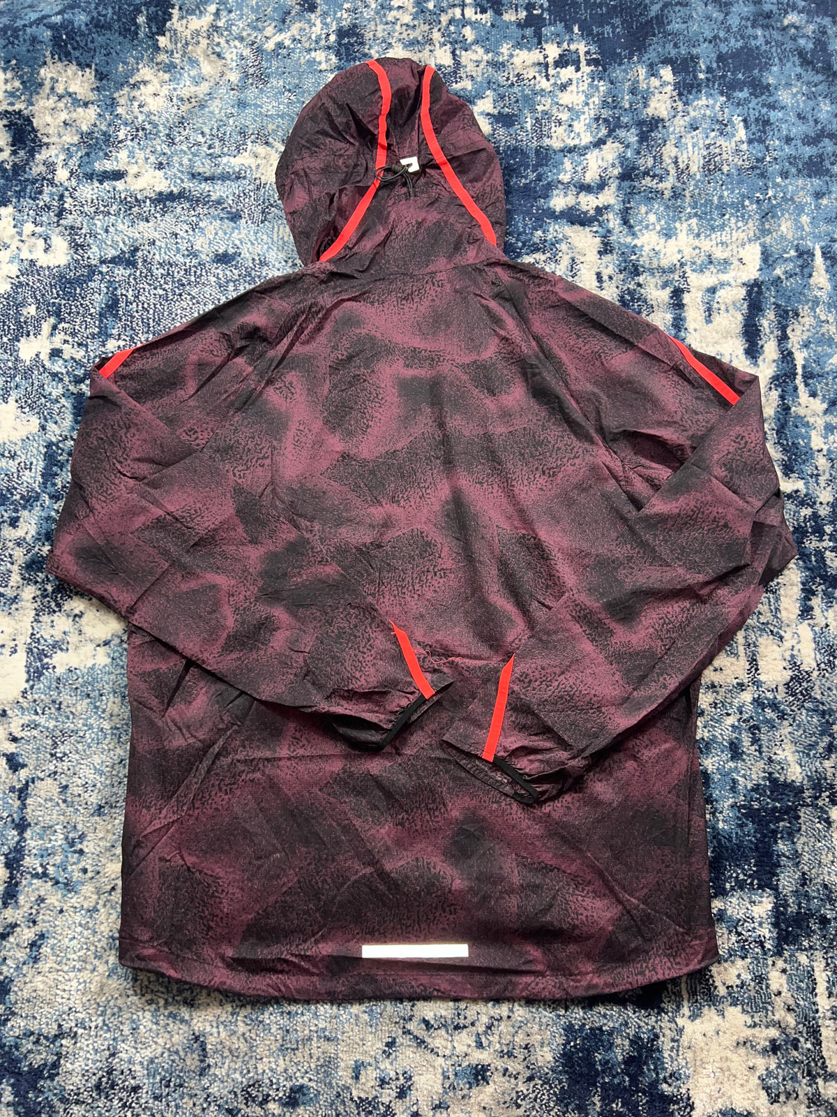 Nike Impossibly Lightweight Snakeskin Windrunner Jacket Burgundy Red Men’s Large – Burgundy / Crimson Red in Burgundy /…