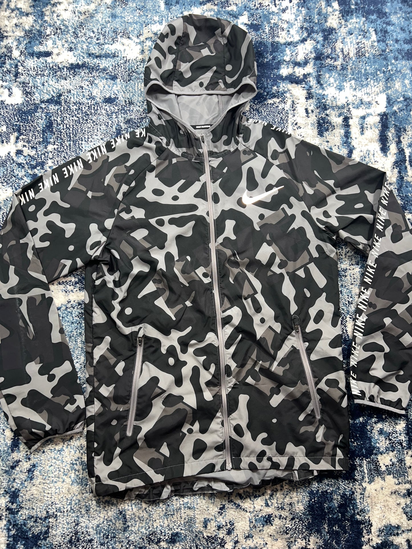 Nike Camo Reflective Windrunner Jacket Grey Black Men’s Small – Grey / Black in Grey / Black, men's Small – detail view