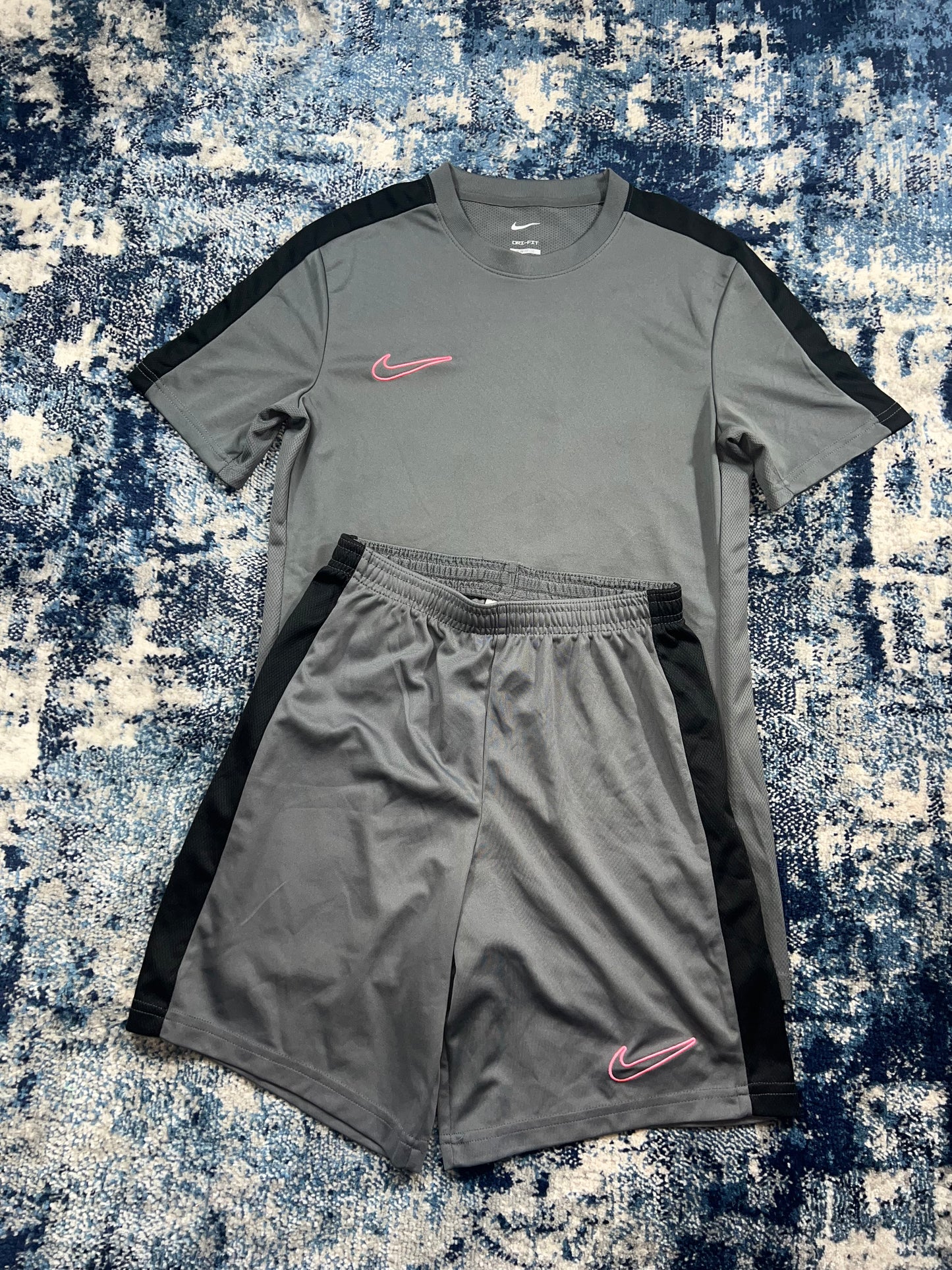Nike Dri-FIT Academy T-Shirt & Shorts Training Set Grey Pink Men’s Small – Grey / Pink in Grey / Pink, men's Small – detail…