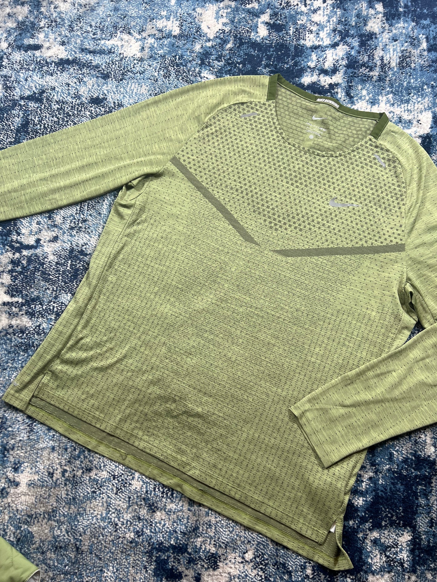 Nike TechKnit ADV Long Sleeve & Therma-FIT Gilet Set Khaki Green Men’s Large in Khaki Green, men's Large – detail view