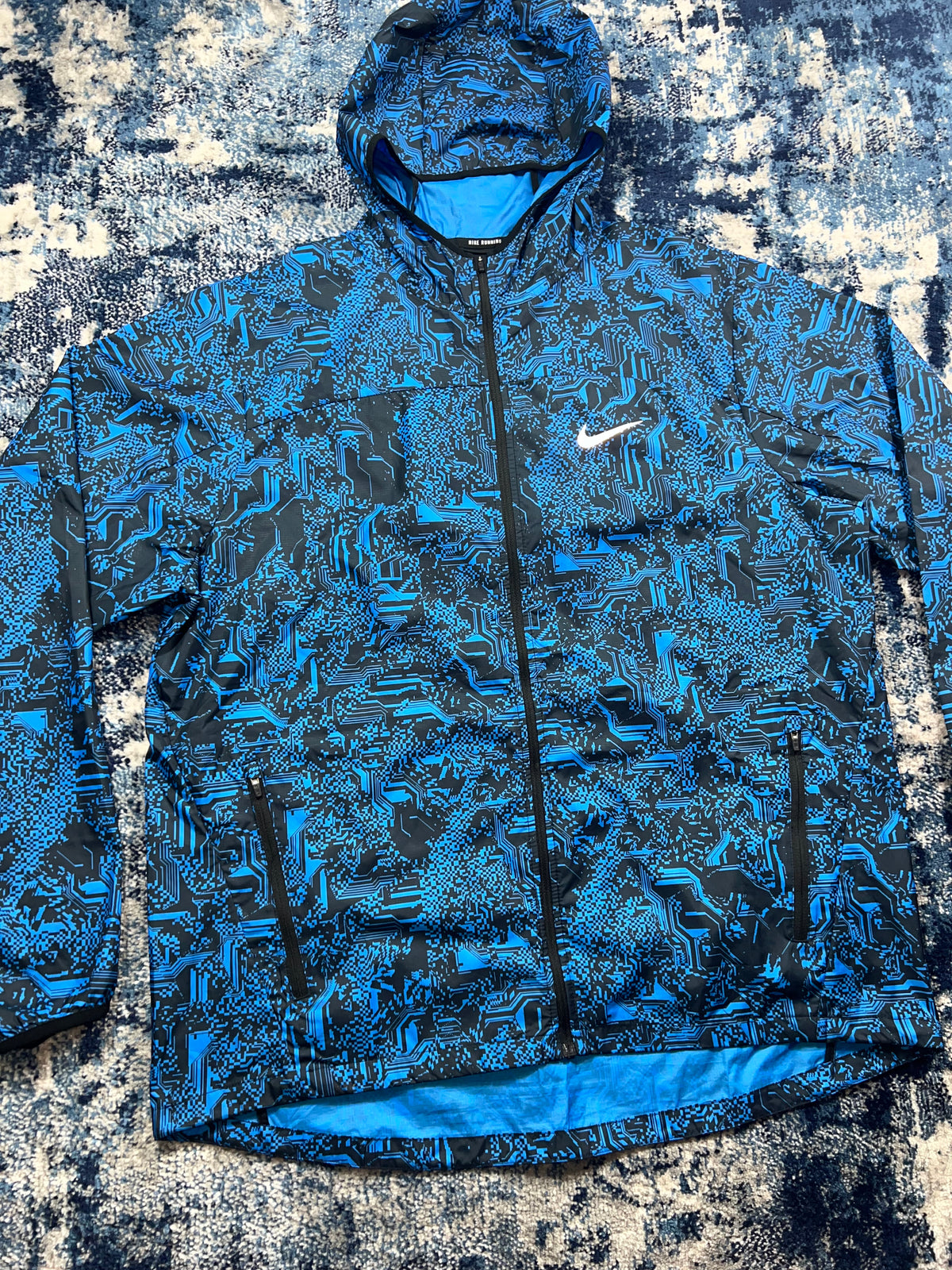 Nike Liquid Camo Glitch Windrunner Jacket Blue Men’s XL in Blue, men's XL – detail view