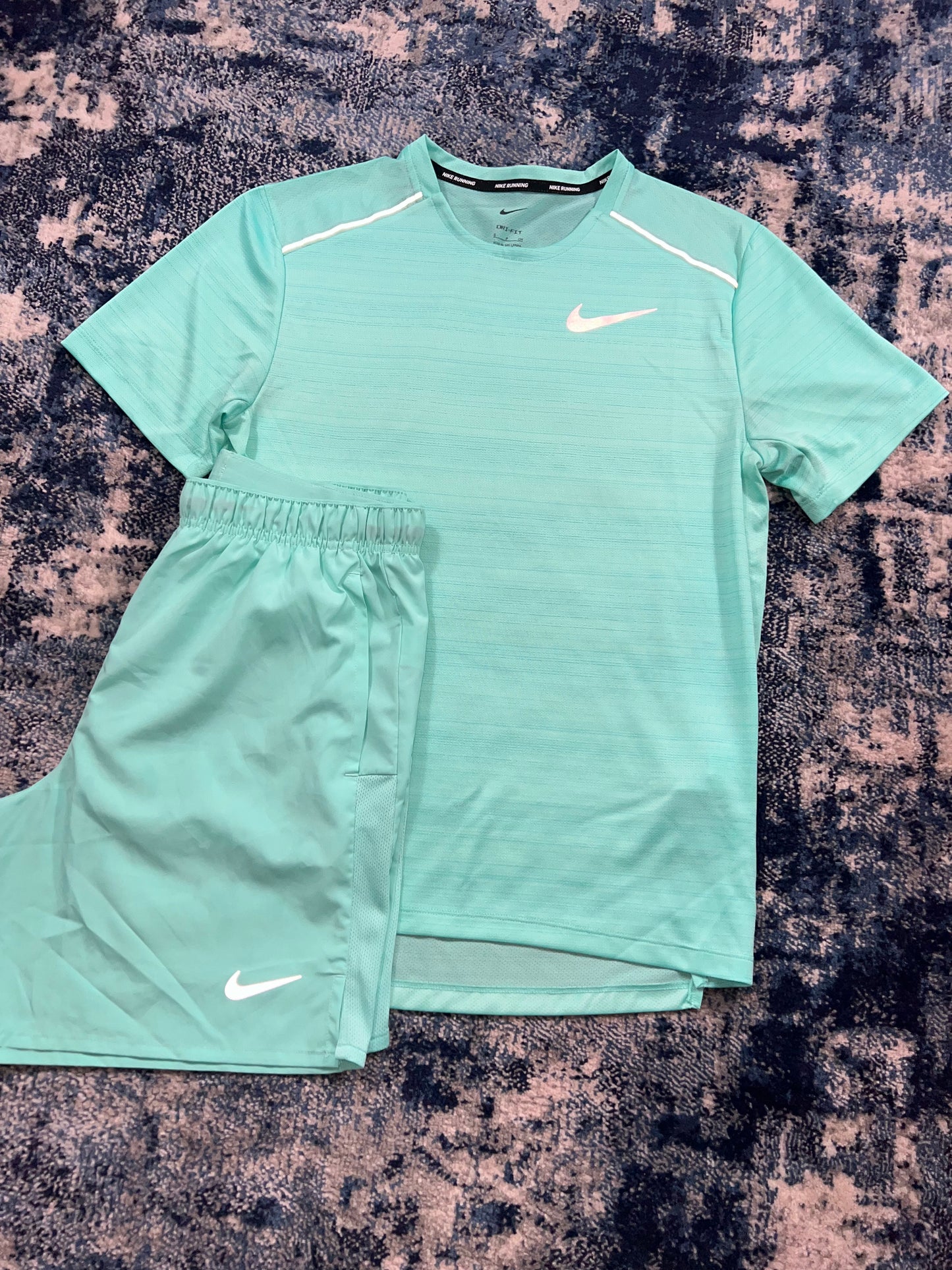Nike Miler T-Shirt & Challenger Shorts Running Set Mint Green Men’s Small – Hyper Turquoise / Mint Green in Hyper Turquoise…