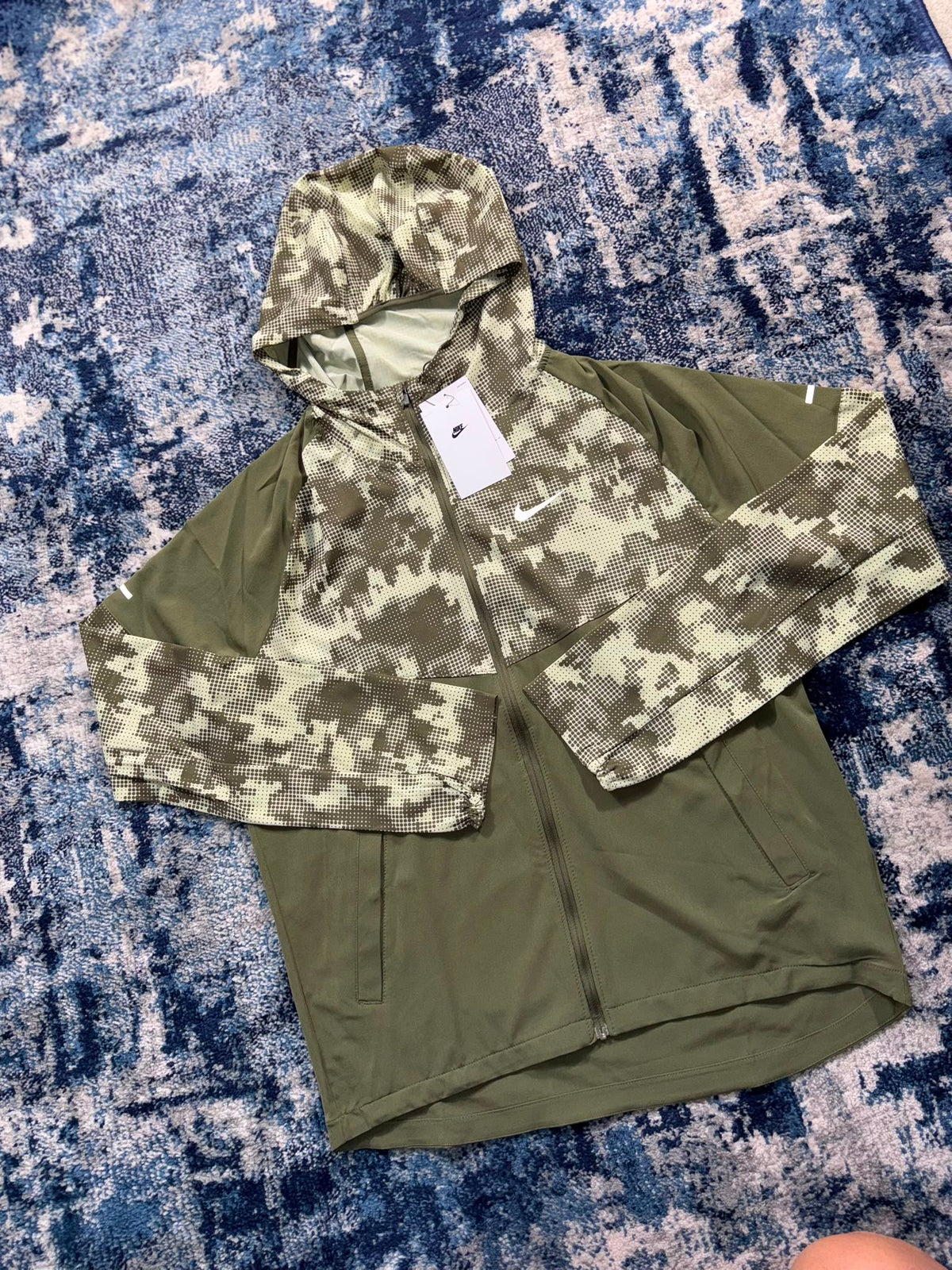 Nike Repel Miler Camo Windrunner Jacket Khaki Green Men’s Small in Khaki Green, men's Small – alternate view