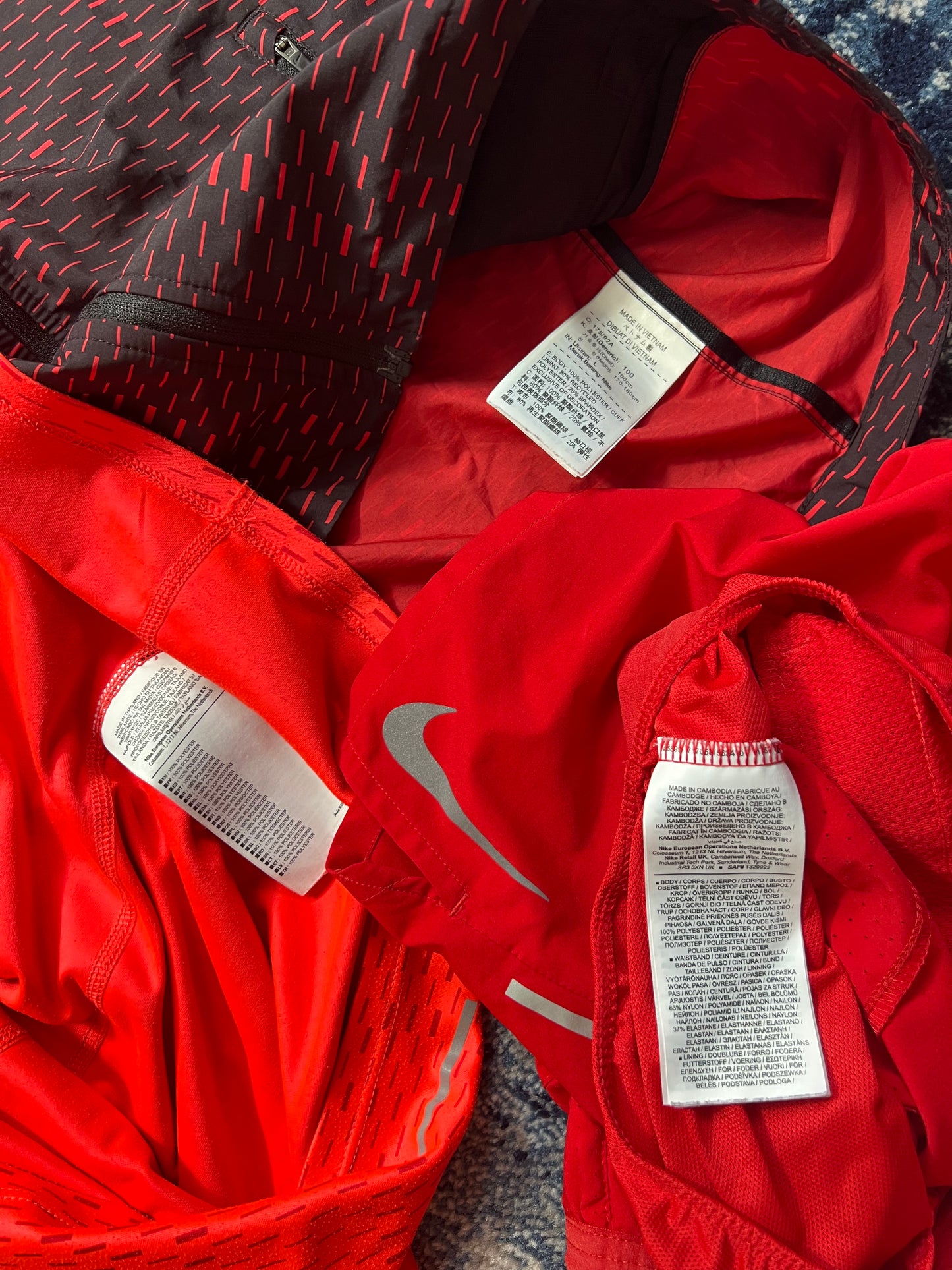 Nike Racer Fuse Digital Camo 3 Piece Tracksuit Running Set Red in Red, men's Mixed Sizes – detail view