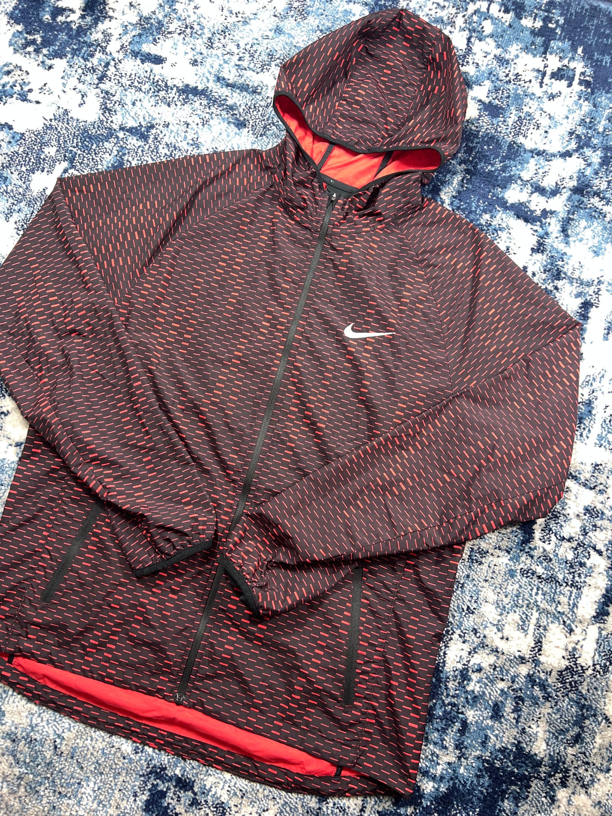 Nike Racer Fuse Digital Dash Windrunner Jacket Red Black Men’s Large – Red / Black in Red / Black, men's Large – detail view