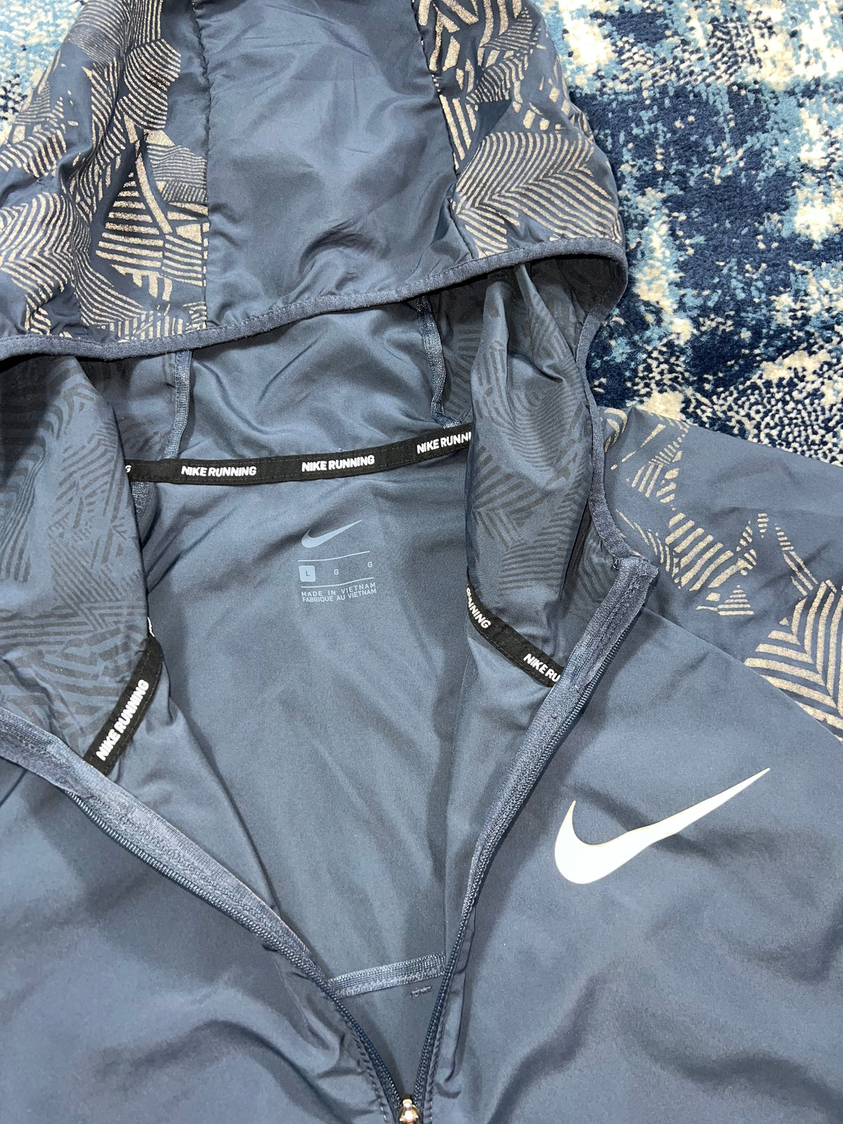 Nike Rare Reflective Windrunner Jacket Navy Blue Men’s Large in Navy Blue, men's Large – detail view