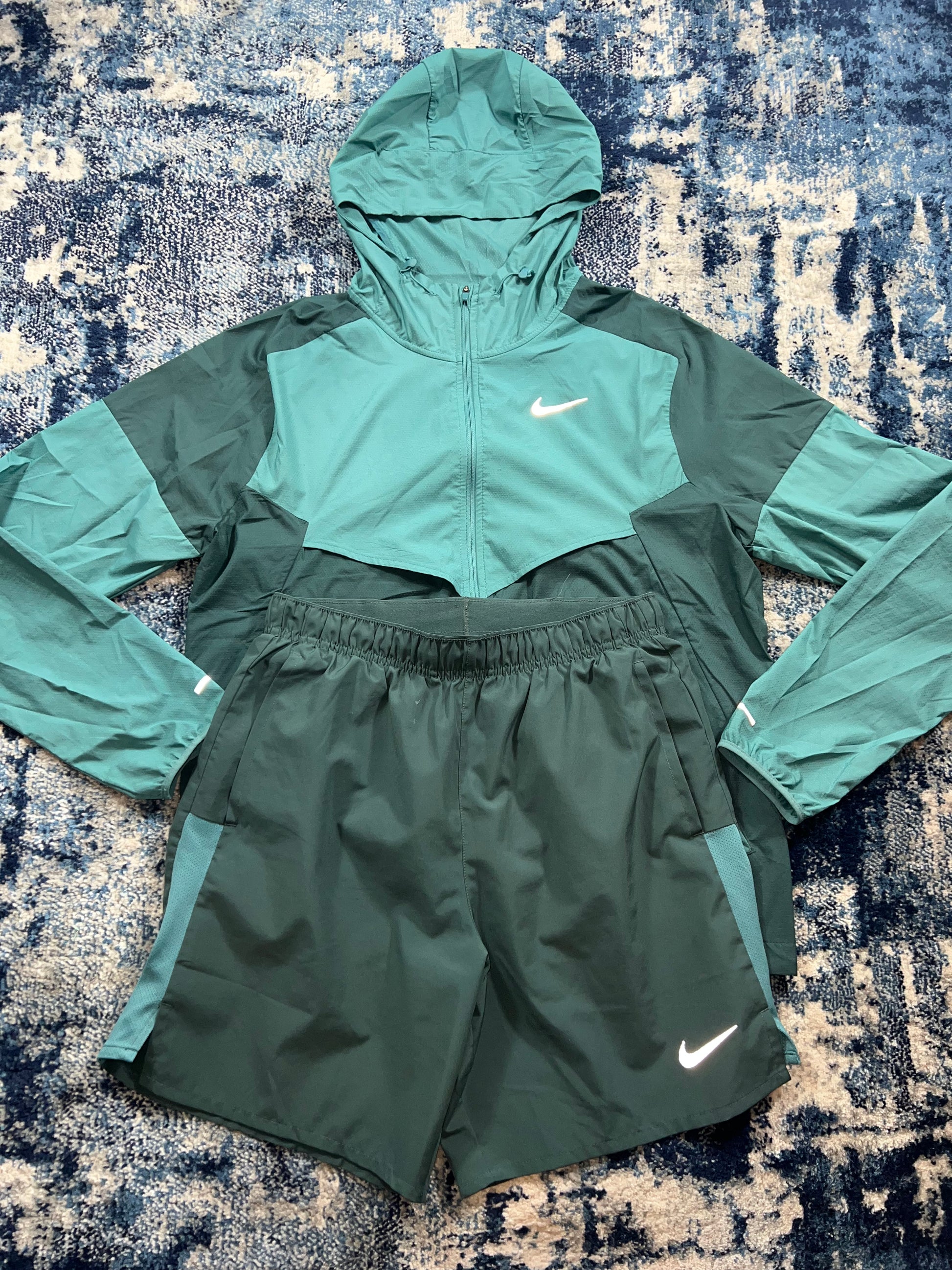 Nike Repel Miler Windrunner & Challenger Shorts Running Set Teal Green Men’s Small – Teal Green / Dark Green in Teal Green…