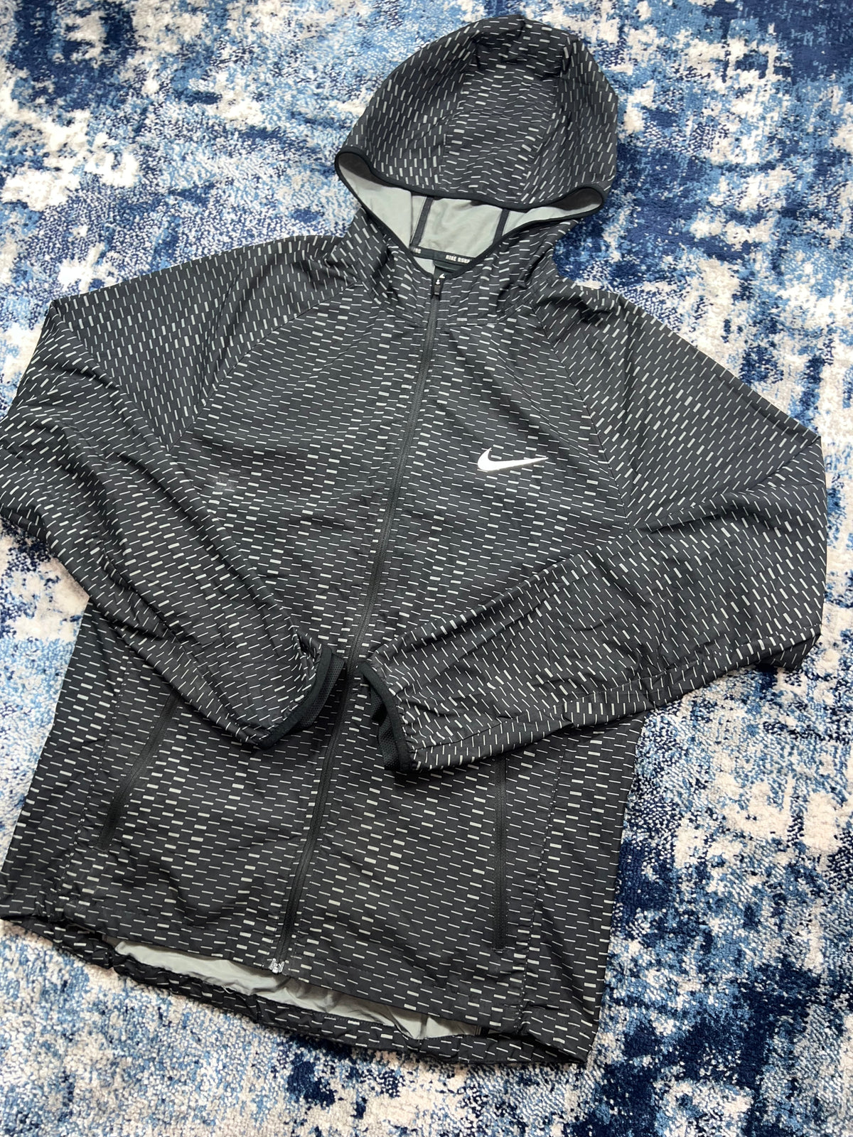 Nike Racer Fuse Digital Dash Windrunner Jacket Dark Grey Men’s Medium in Dark Grey, men's Medium – alternate view