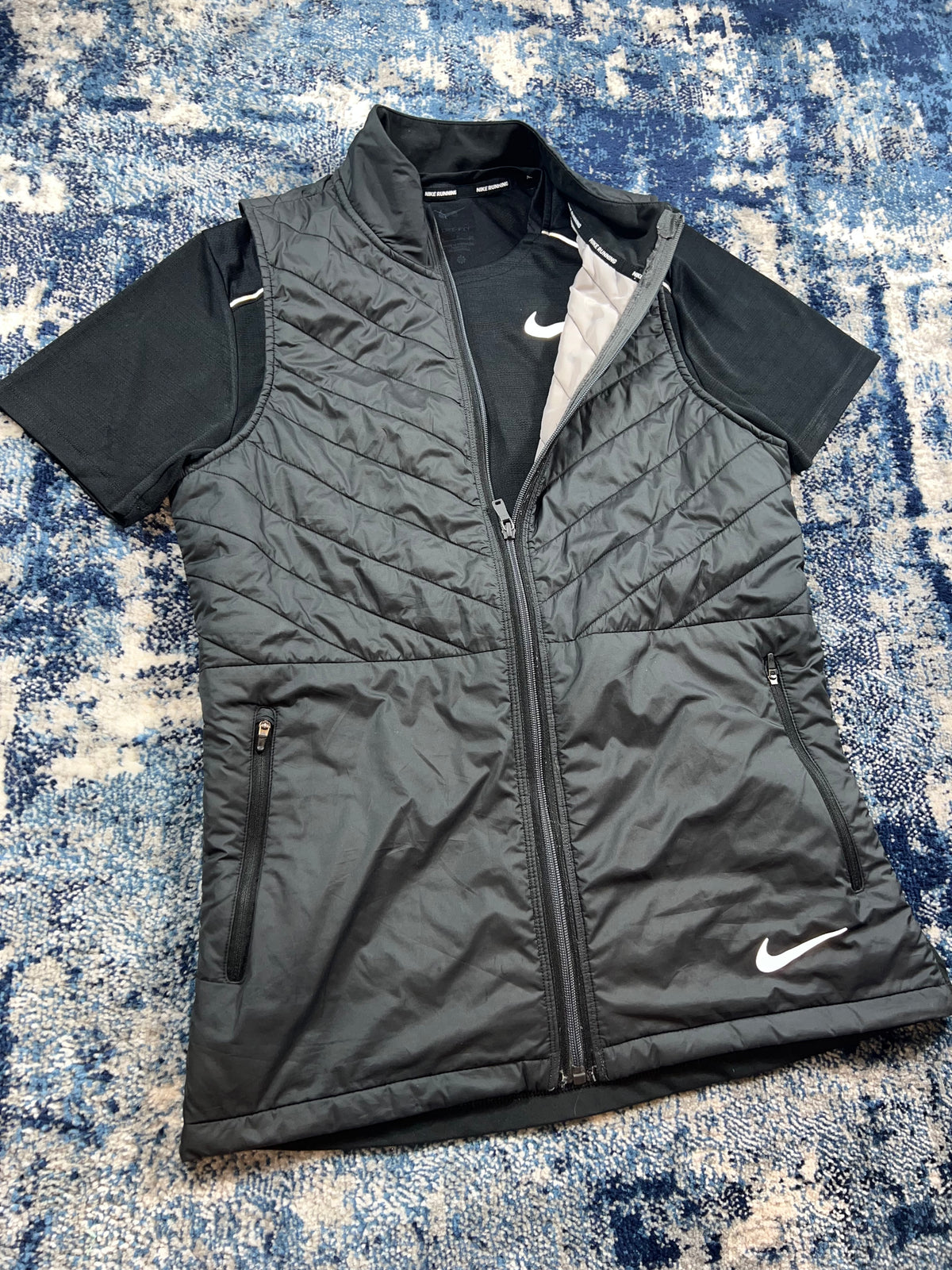 Nike Aerolayer 3 Piece Miler T-Shirt Challenger Shorts Gilet Running Set Black Small – Men's Small in Black, men's Small –…