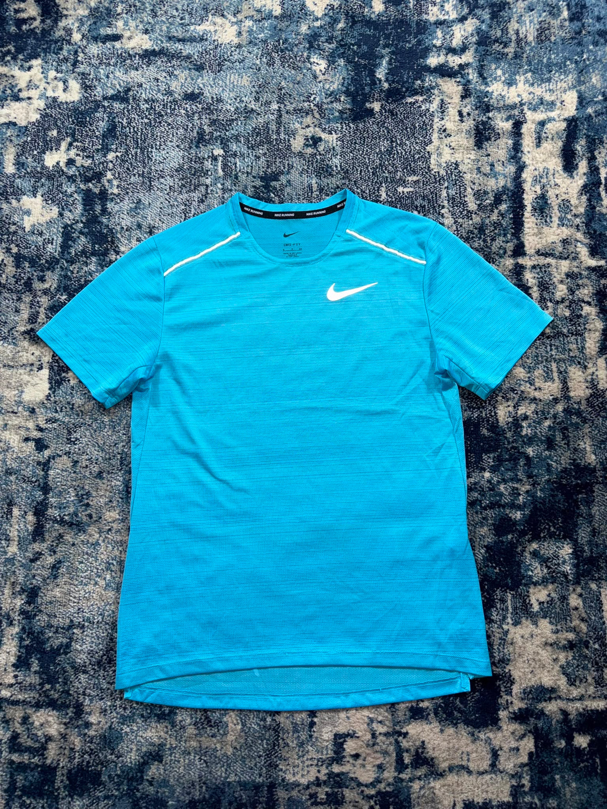 Nike Miler T Shirt / Challenger Shorts Running Gym Set – Baltic blue, Men's Small in Baltic blue, men's Small – detail view