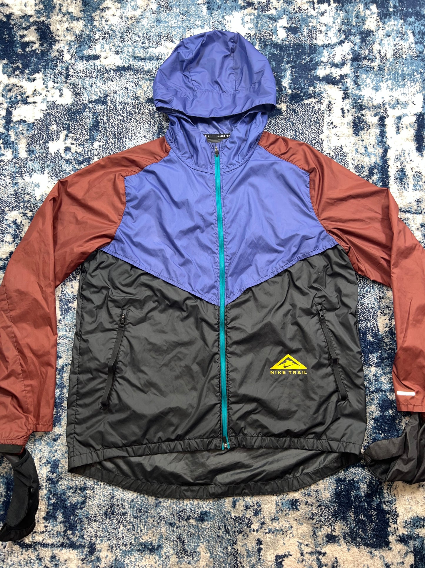 Nike Trail Storm-FIT Windrunner Jacket Burgundy Black Men’s Large – Burgundy / Black in Burgundy / Black, men's Large –…