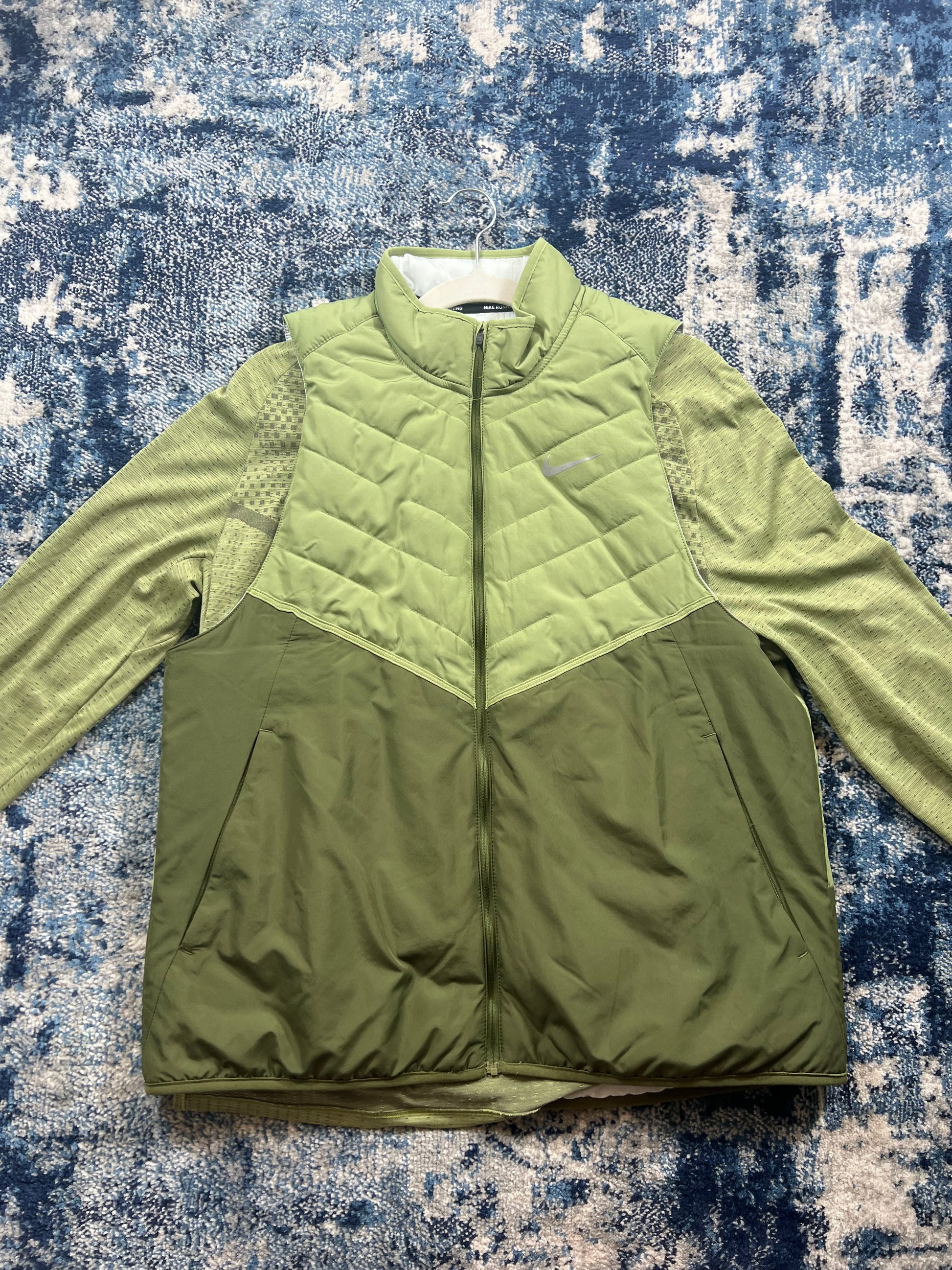 Nike TechKnit ADV Long Sleeve & Therma-FIT Gilet Set Khaki Green Men’s Large in Khaki Green, men's Large – detail view