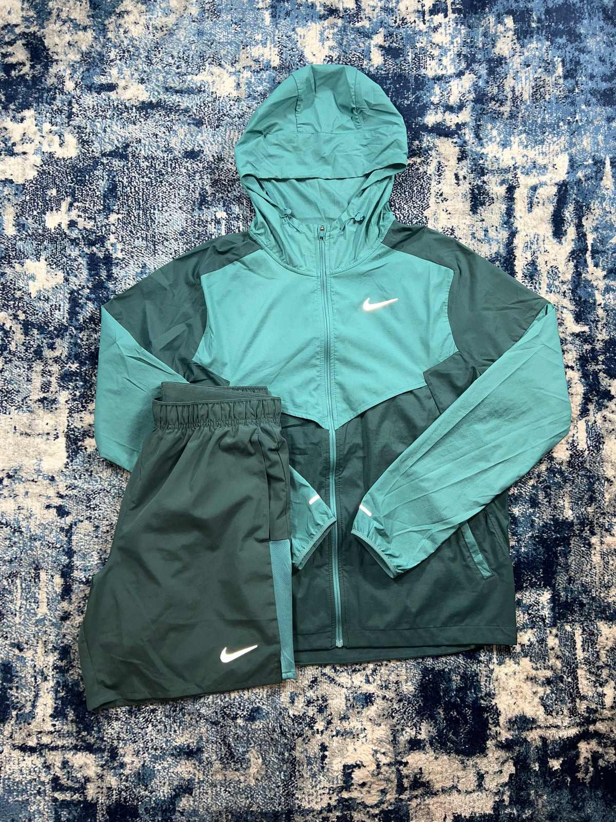 Nike Repel Miler Windrunner & Challenger Shorts Running Set Teal Green Men’s Small – Teal Green / Dark Green in Teal Green…
