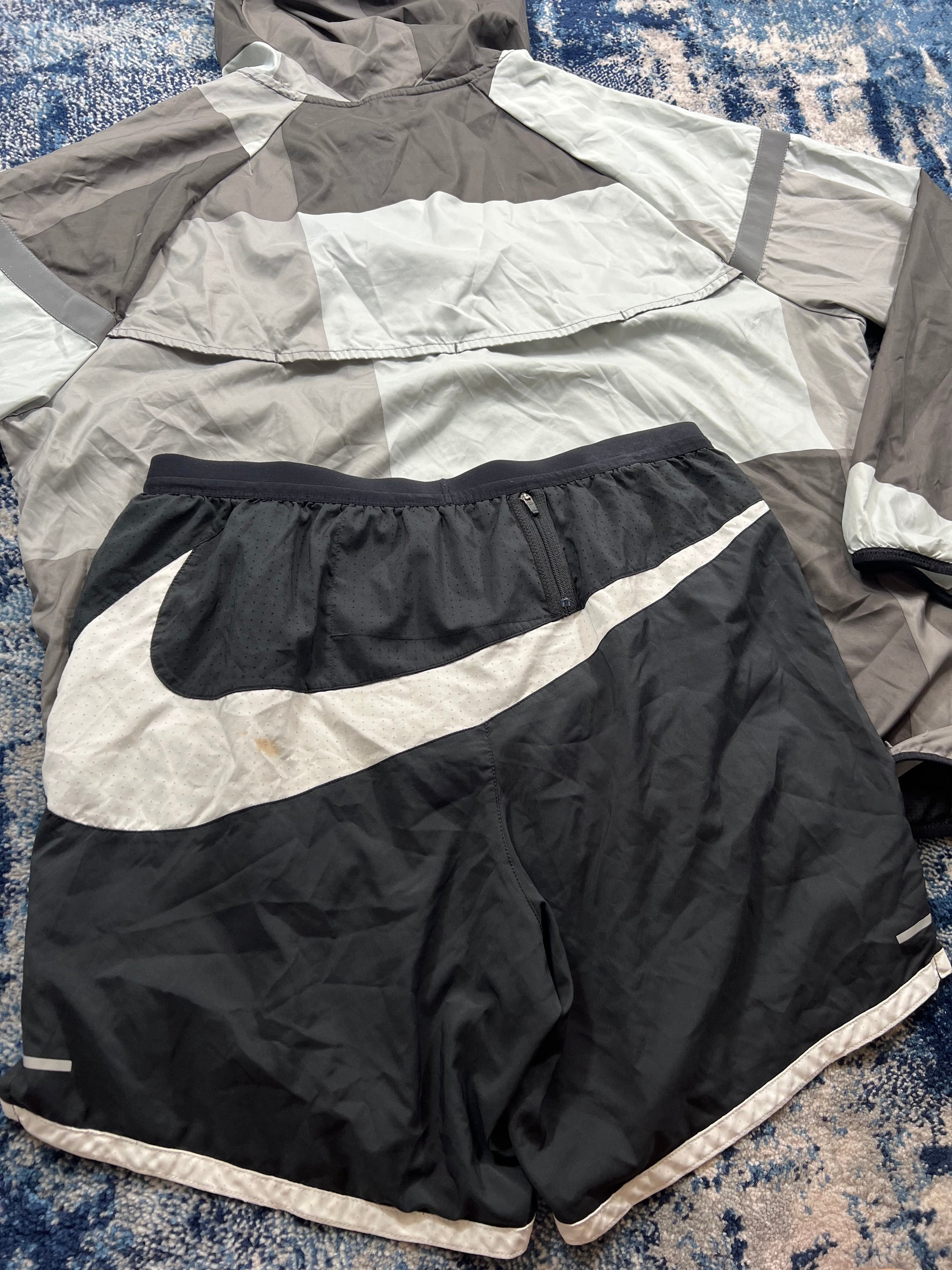 Nike Wild Run Patchwork Windrunner & Flex Stride Shorts Set Grey Black Men’s L/XL – Grey / Black in Grey / Black, men's…