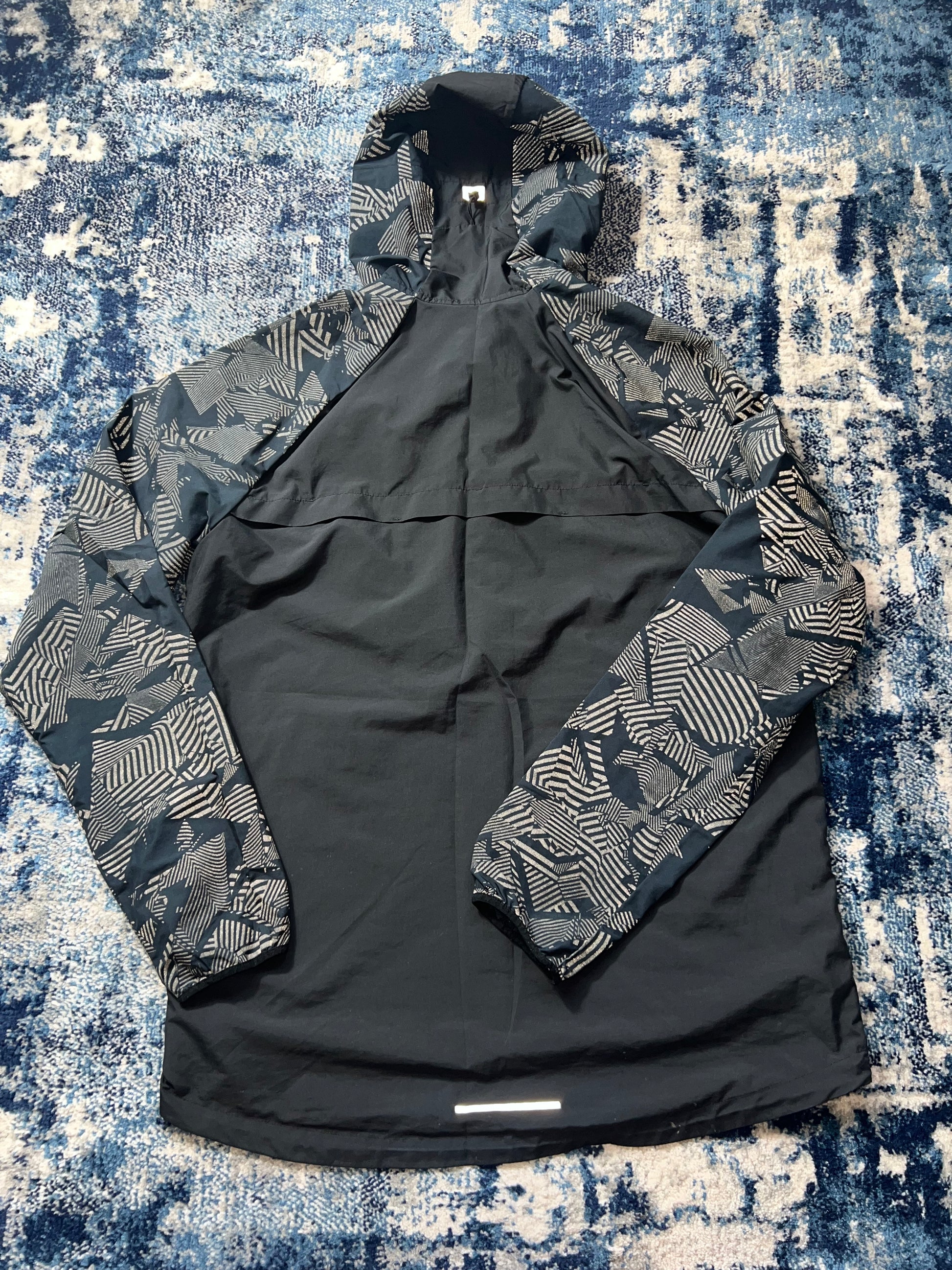 Nike Essentials Reflective Windrunner Jacket Men’s Medium in Reflective / Colour Not Provided, men's Medium – detail view