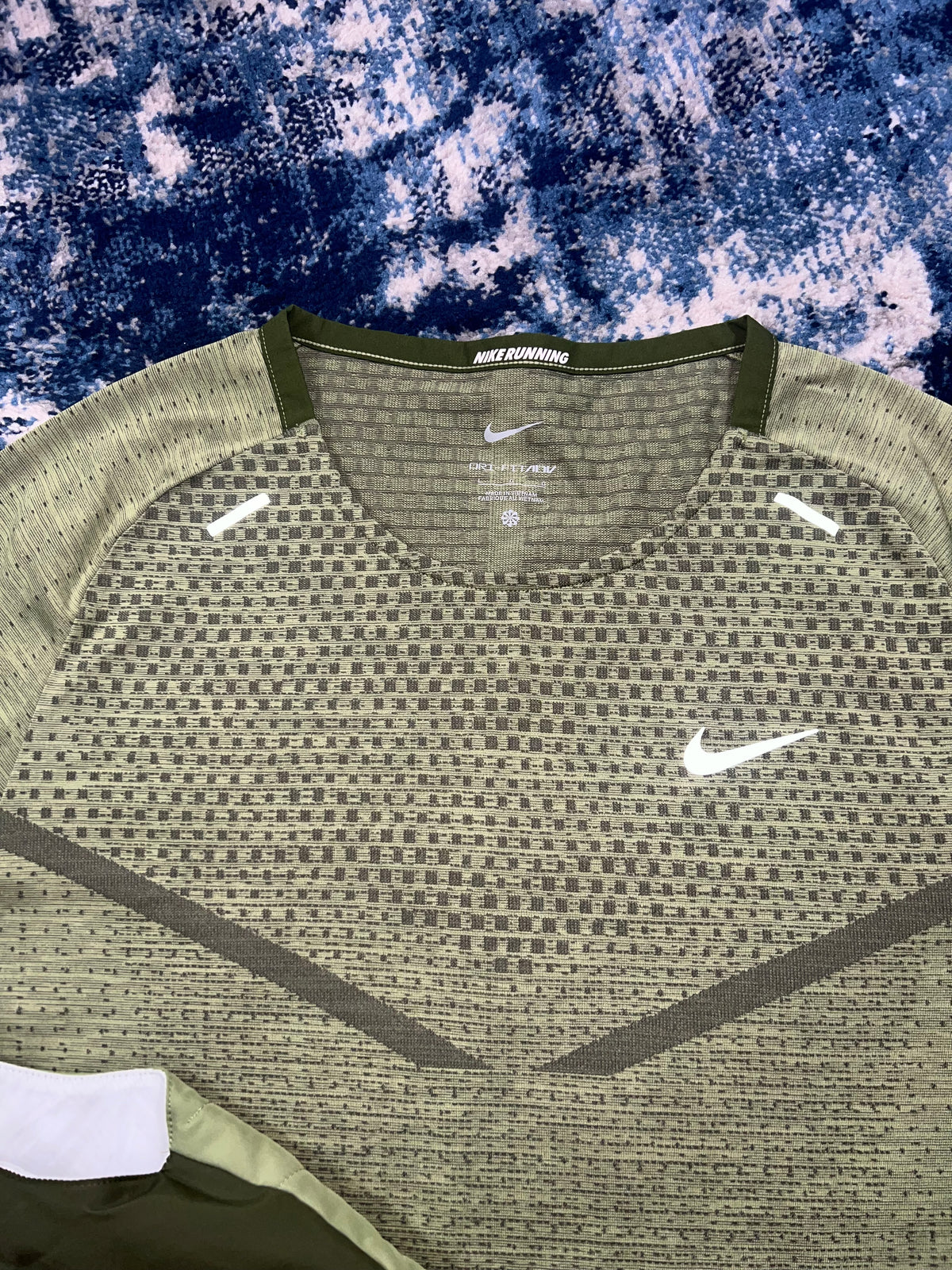Nike TechKnit ADV Long Sleeve & Therma-FIT Gilet Set Khaki Green Men’s Large in Khaki Green, men's Large – detail view