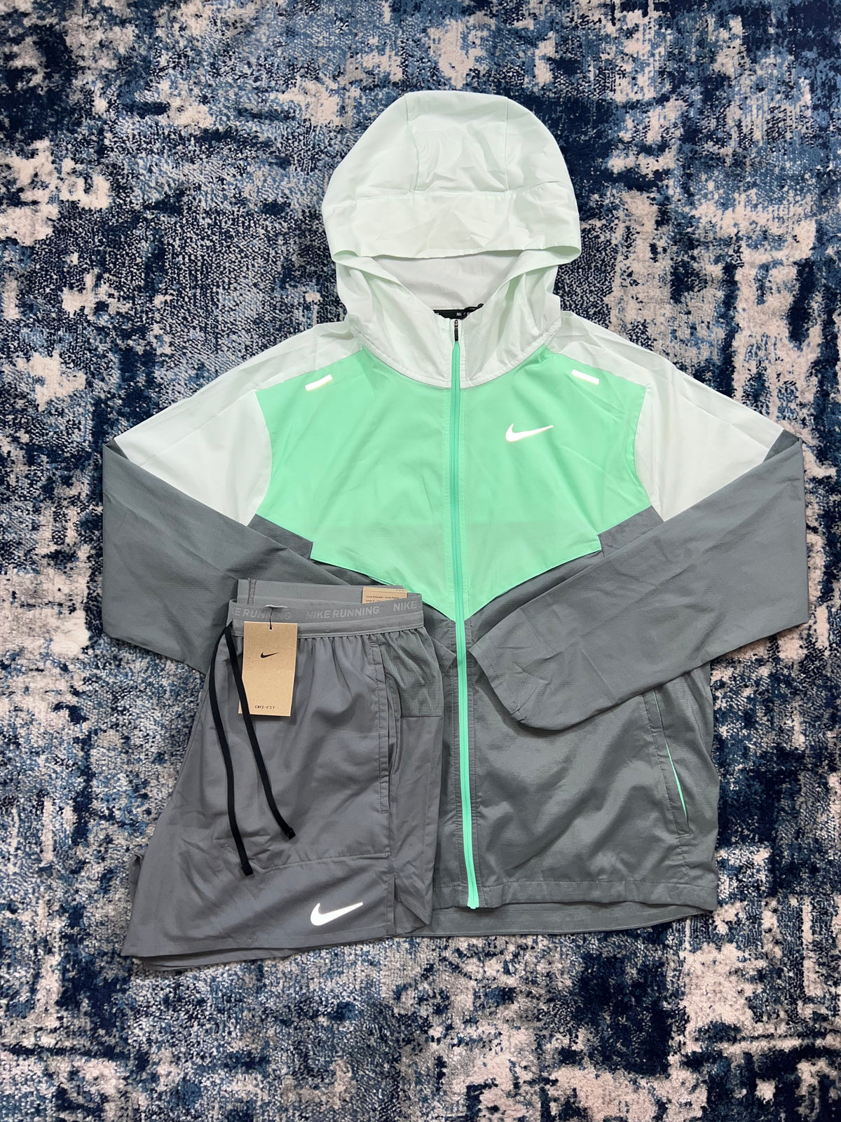 Nike OG Repel Miler Windrunner & Flex Stride Shorts Running Set - Mint Green / Smoke Grey – Mint Green / Dark Grey, Men's…