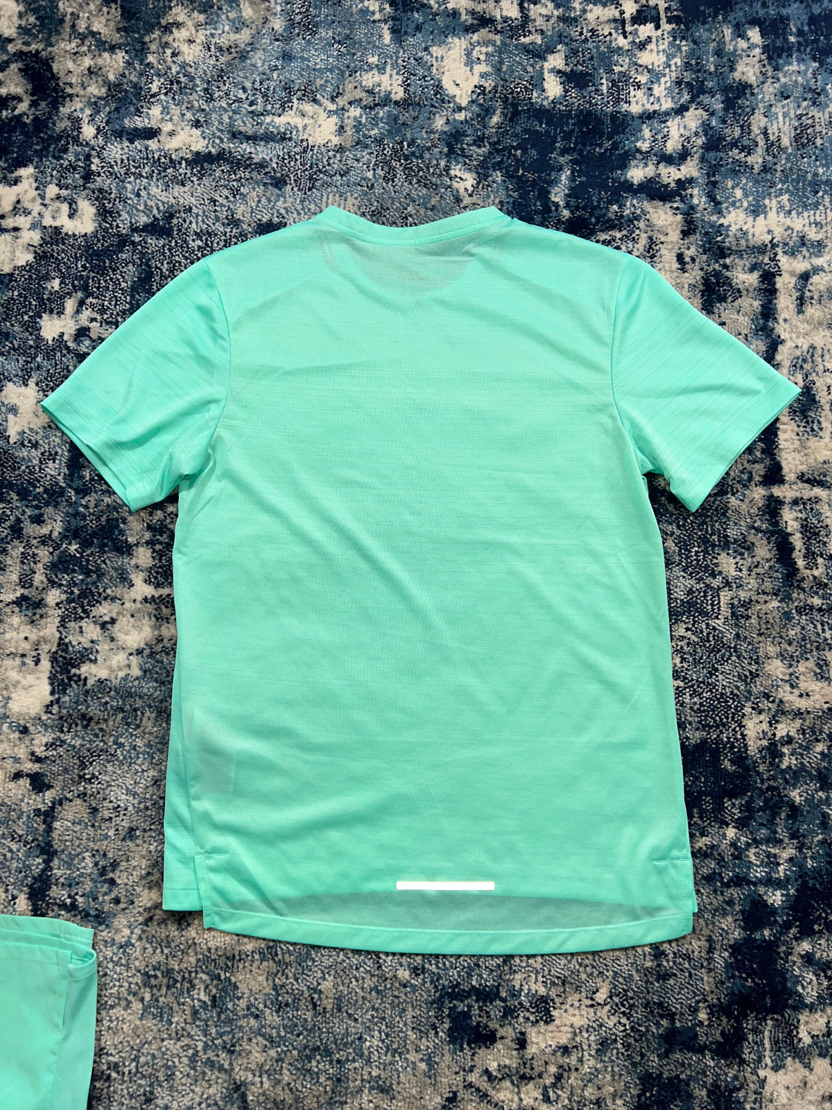 Nike Miler T-Shirt & Challenger Shorts Running Set Mint Green Men’s Small – Hyper Turquoise / Mint Green in Hyper Turquoise…