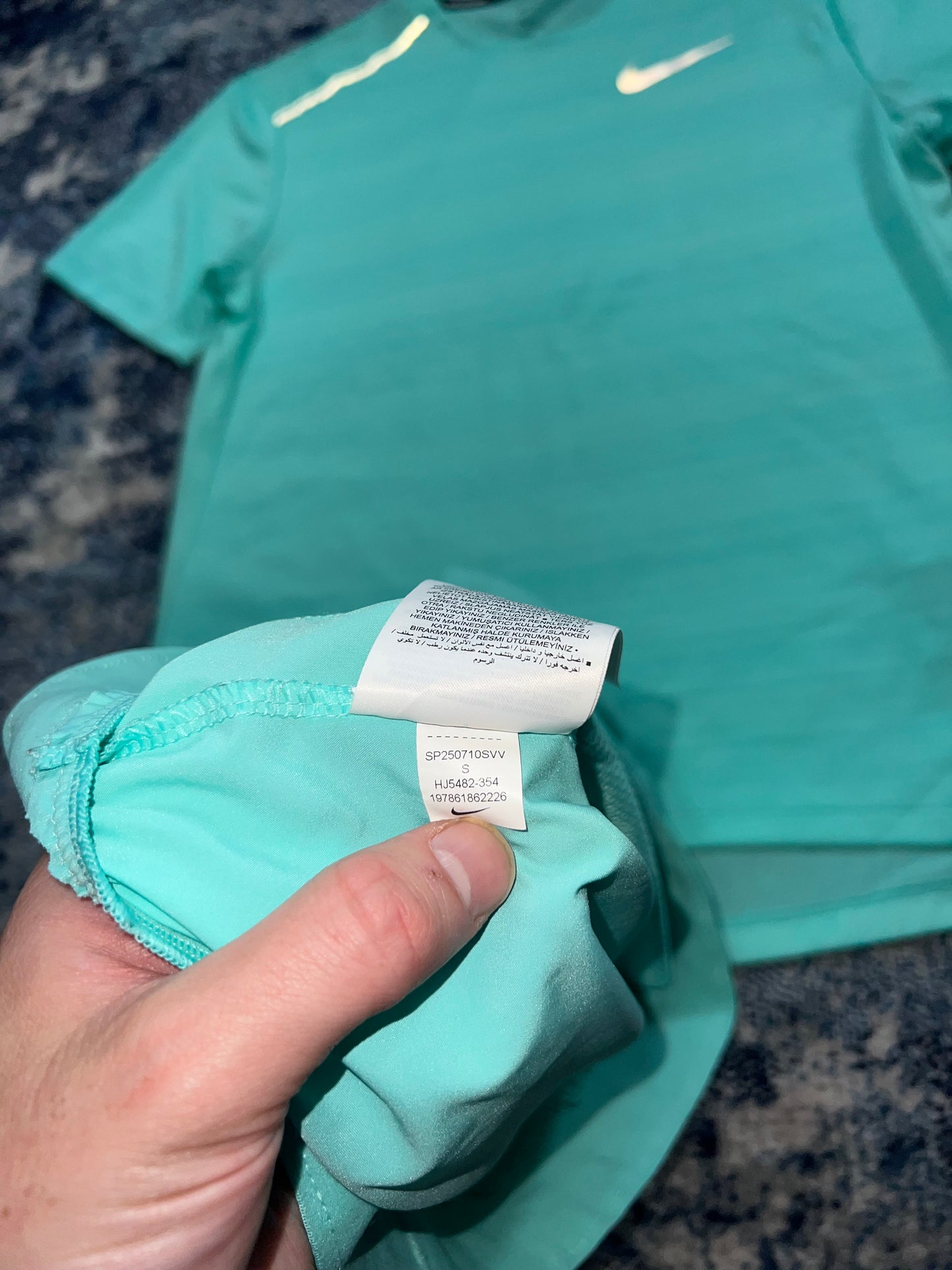 Nike Miler T-Shirt & Challenger Shorts Running Set Mint Green Men’s Small – Hyper Turquoise / Mint Green in Hyper Turquoise…