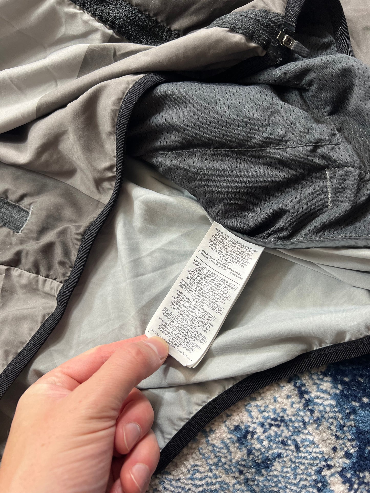 Nike Wild Run Patchwork Windrunner & Flex Stride Shorts Set Grey Black Men’s L/XL – Grey / Black in Grey / Black, men's…