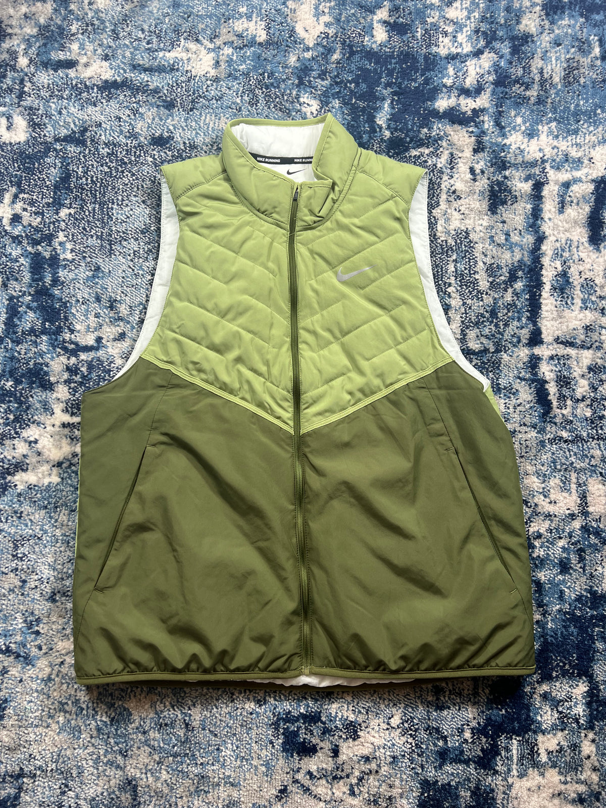 Nike TechKnit ADV Long Sleeve & Therma-FIT Gilet Set Khaki Green Men’s Large in Khaki Green, men's Large – detail view
