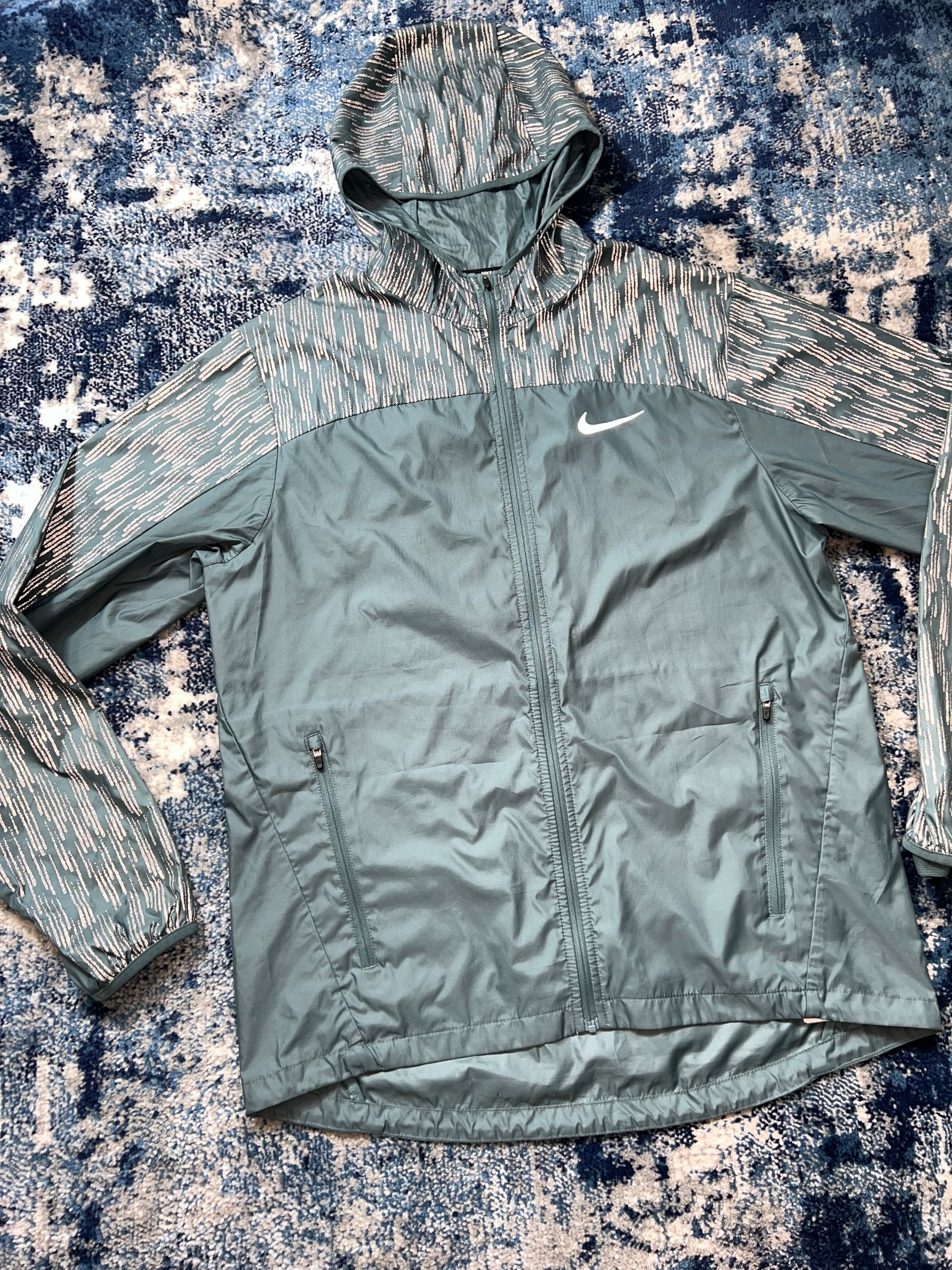 Nike Flash Windrunner & Reflective Just Do It Shorts Running Set Dark Green in Dark Green, men's Mixed Sizes – detail view