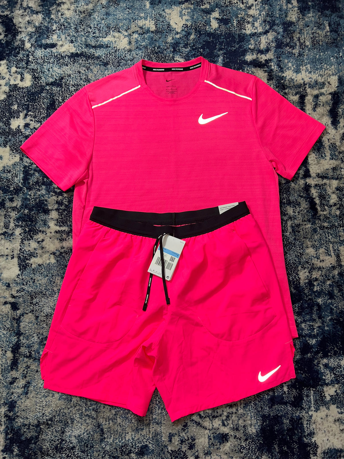 Nike Miler T-Shirt & Flex Stride Shorts Running Gym Set OG Hot Pink – Men's Medium in OG Hot Pink, men's Medium – detail view