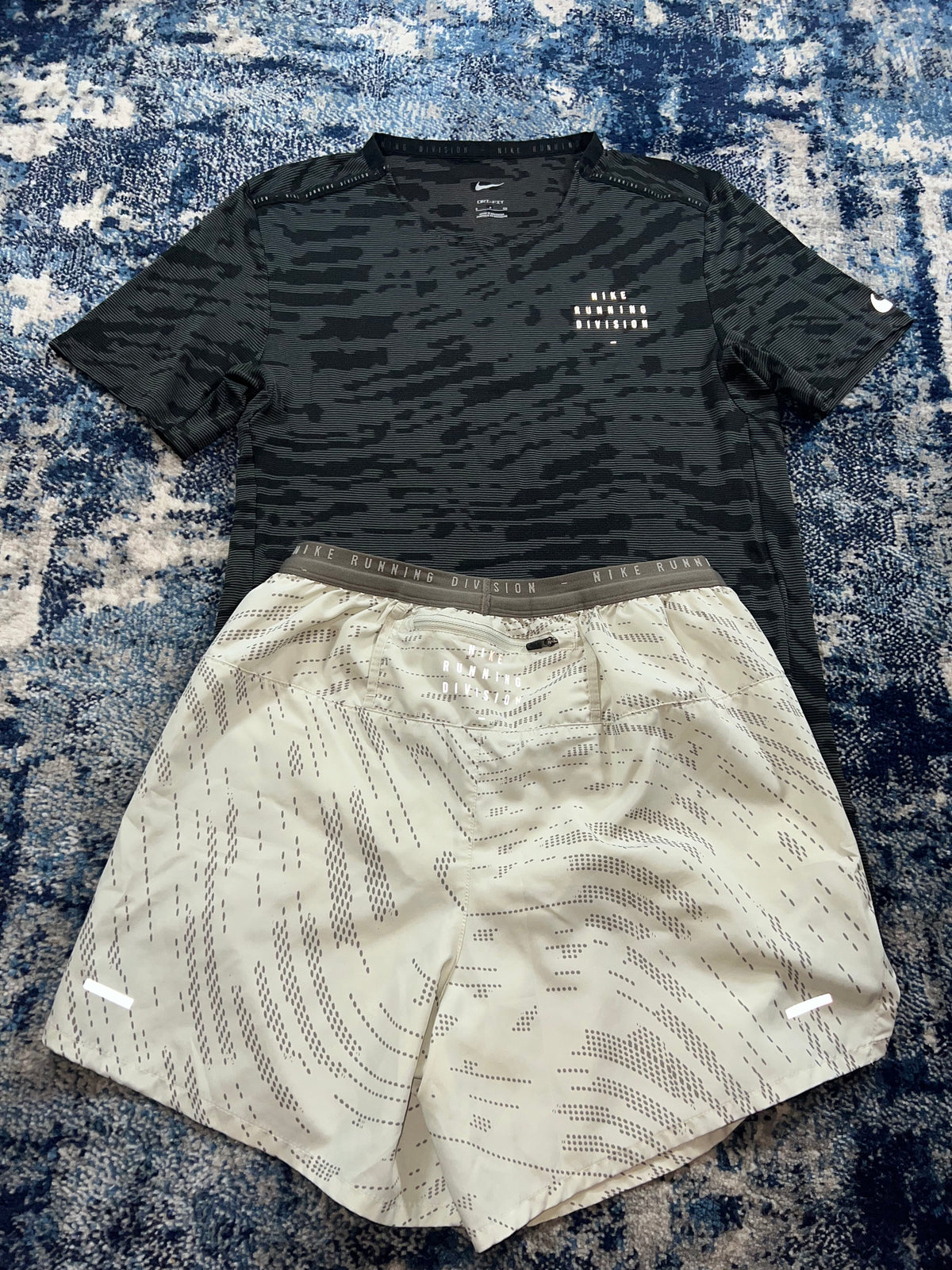 Nike Running Division TechKnit Miler T-Shirt & Flex Stride Shorts Set Black White – Black / White, Men's Small in Black /…