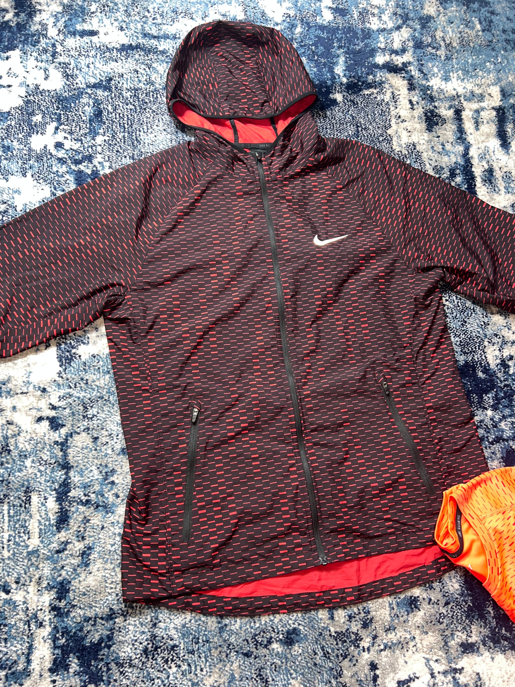 Nike Racer Fuse Digital Camo 3 Piece Tracksuit Running Set Red in Red, men's Mixed Sizes – detail view