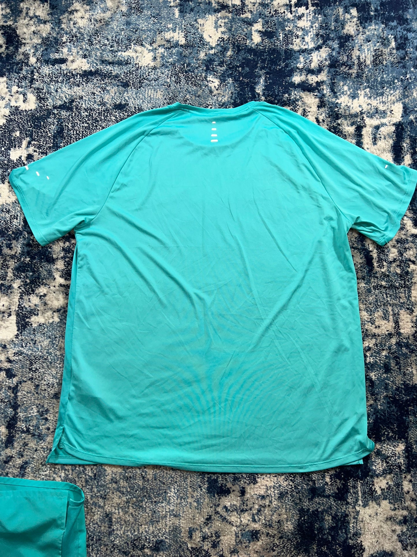 Nike Stride Dri-FIT ADV T-Shirt & Challenger 7” Shorts Set Dusty Cactus – Dusty Cactus / Blue / Green, Men's Large in Dusty…