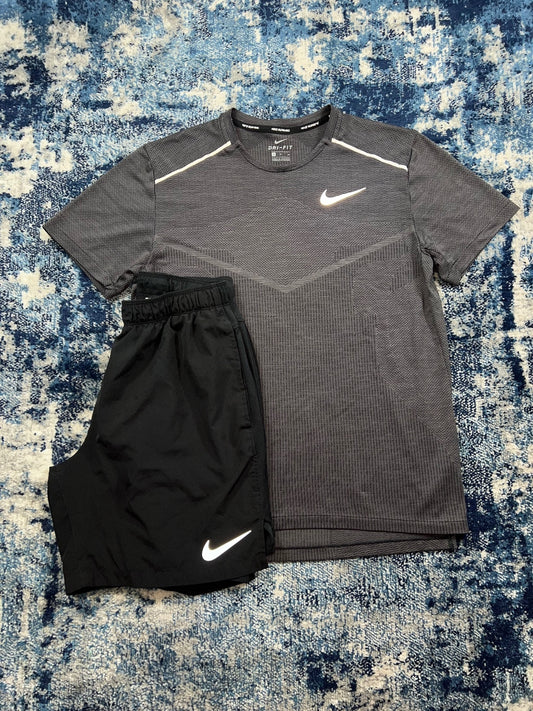 Nike Tech Knit Ultra T Shirt / Challenger Shorts Running Gym Set – Gray, Men's Medium in Gray, men's Medium – front view