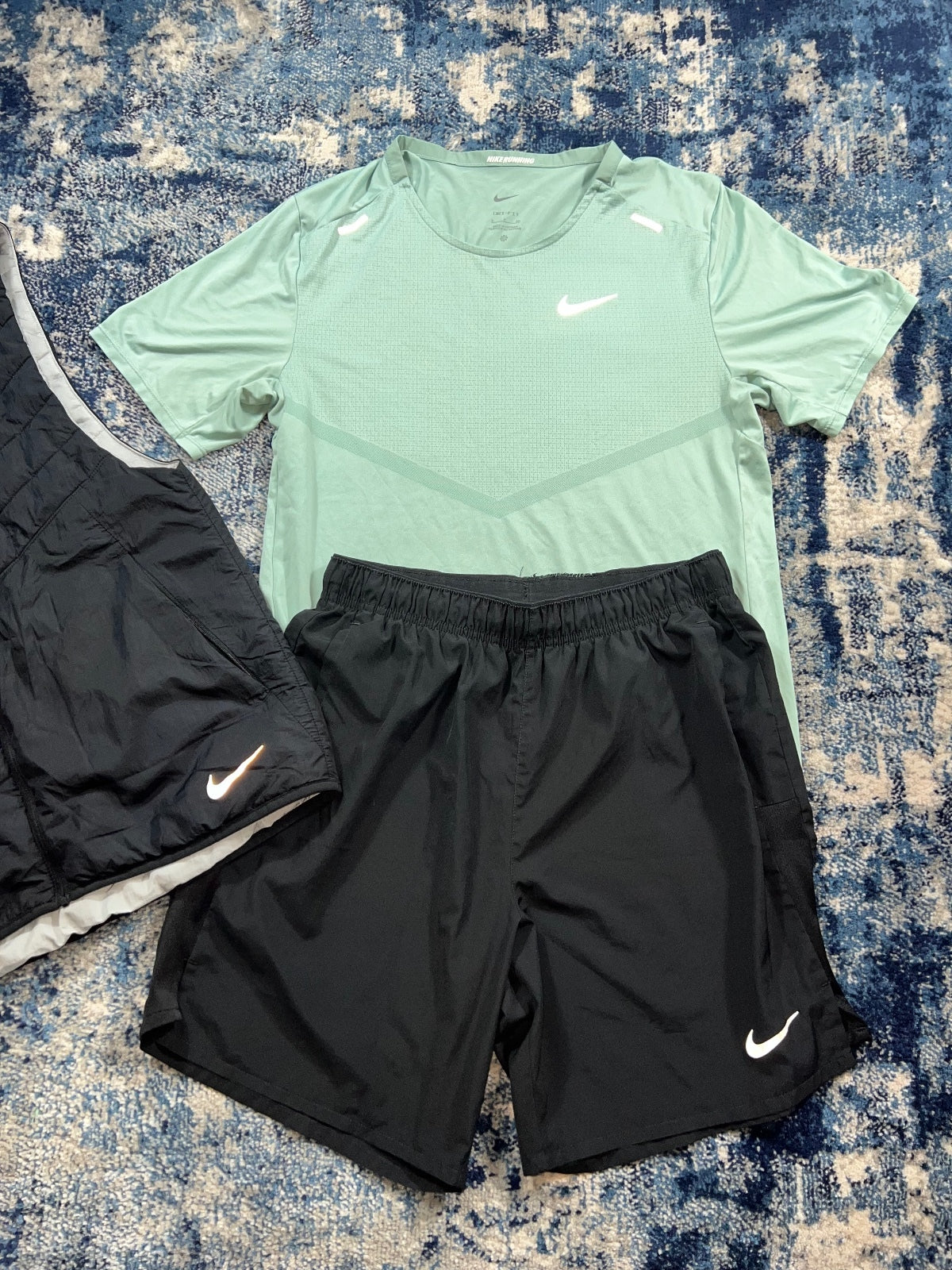 Nike Aerolayer Gilet Miler 3 Piece Tracksuit Set – Black, Men's Small in Black, men's Small – detail view