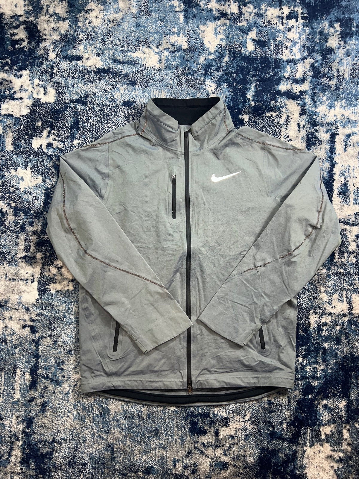 Nike Technical Shield Running Dri Fit Windrunner Jacket – Silver, Men's Extra Small in Silver, men's Extra Small – front view