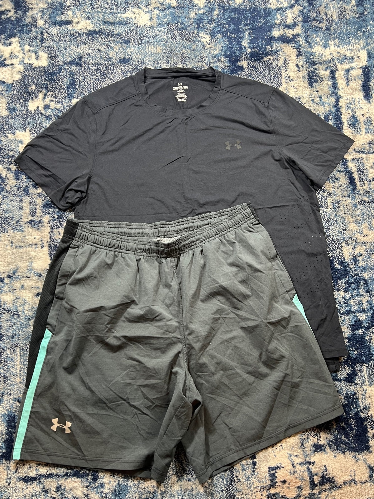Under Armour T Shirt and Shorts Set – Black, Men's XL in Black, men's XL – detail view