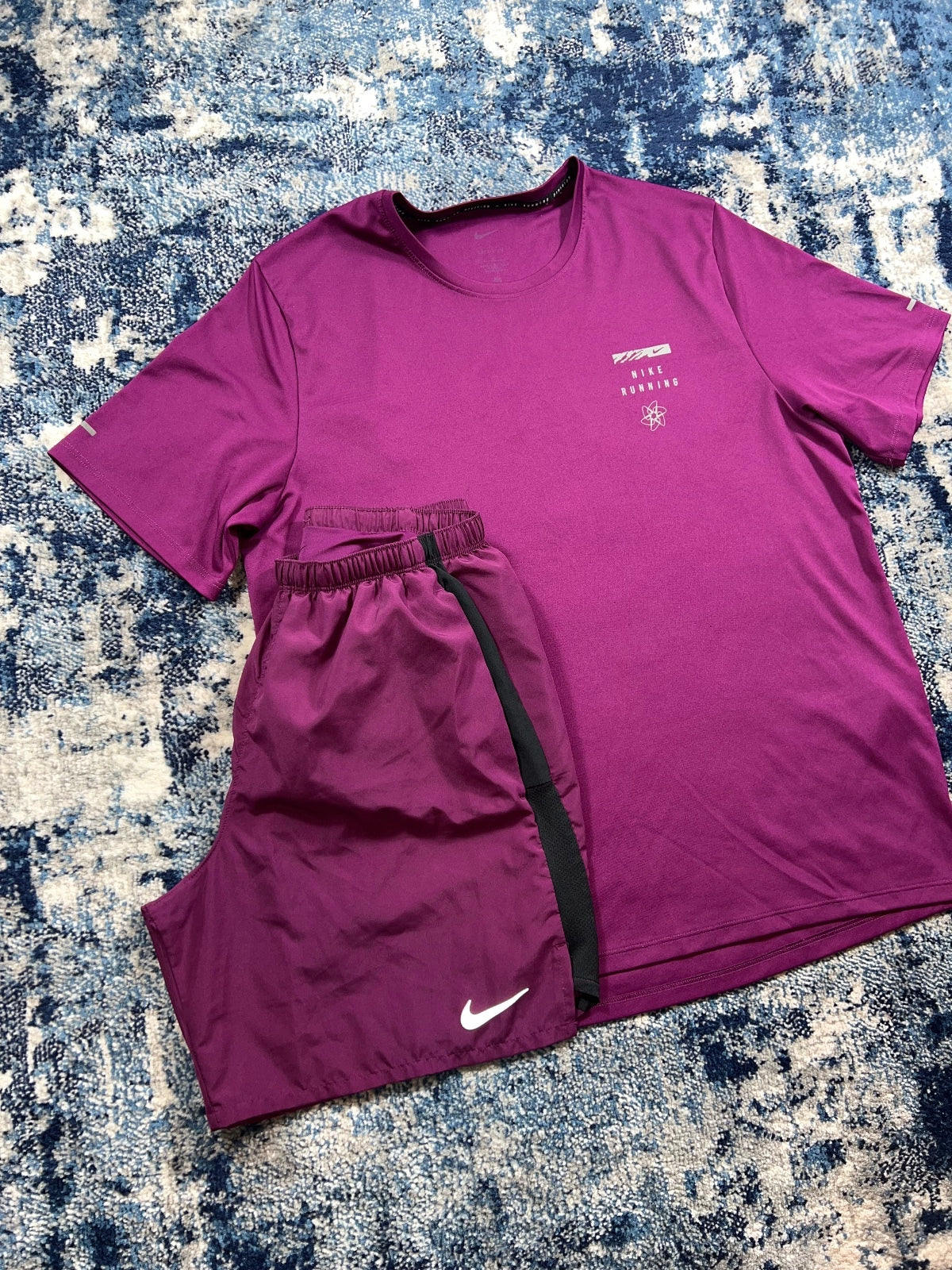 Nike Running Division Miler T-Shirt / Challenger Shorts Set – Purple, Men's Medium in Purple, men's Medium – detail view