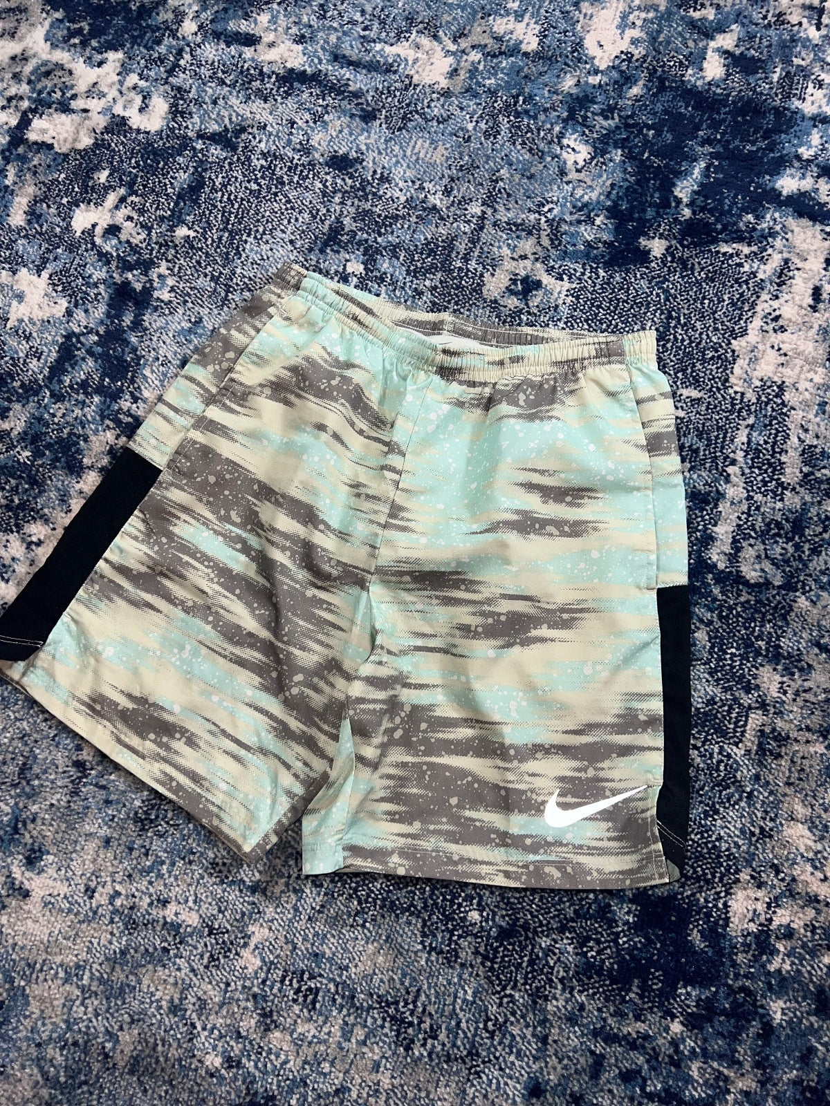 Nike Challenger Shorts - product image
