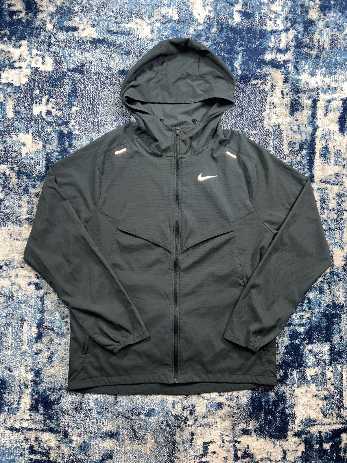 Nike Repel Miler Packable Windrunner Jacket – Black, Men's Small in Black, men's Small – front view