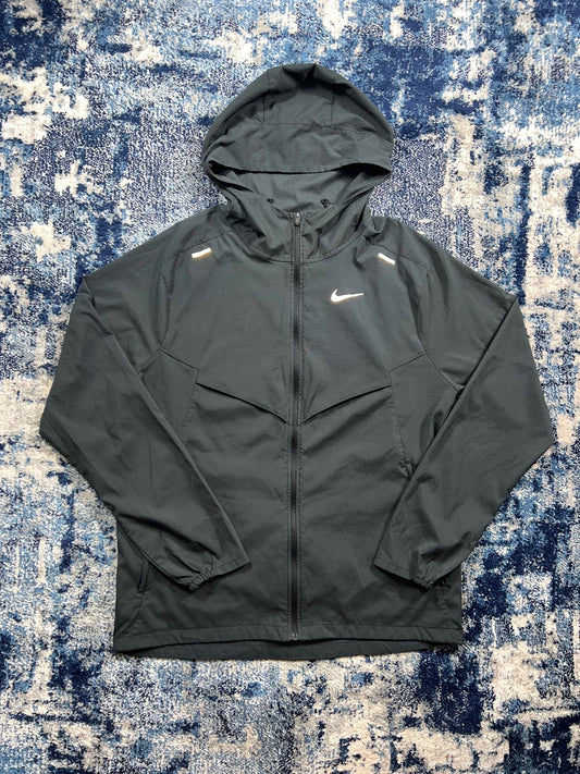 Nike Repel Miler Packable Windrunner Jacket – Black, Men's Small in Black, men's Small – front view