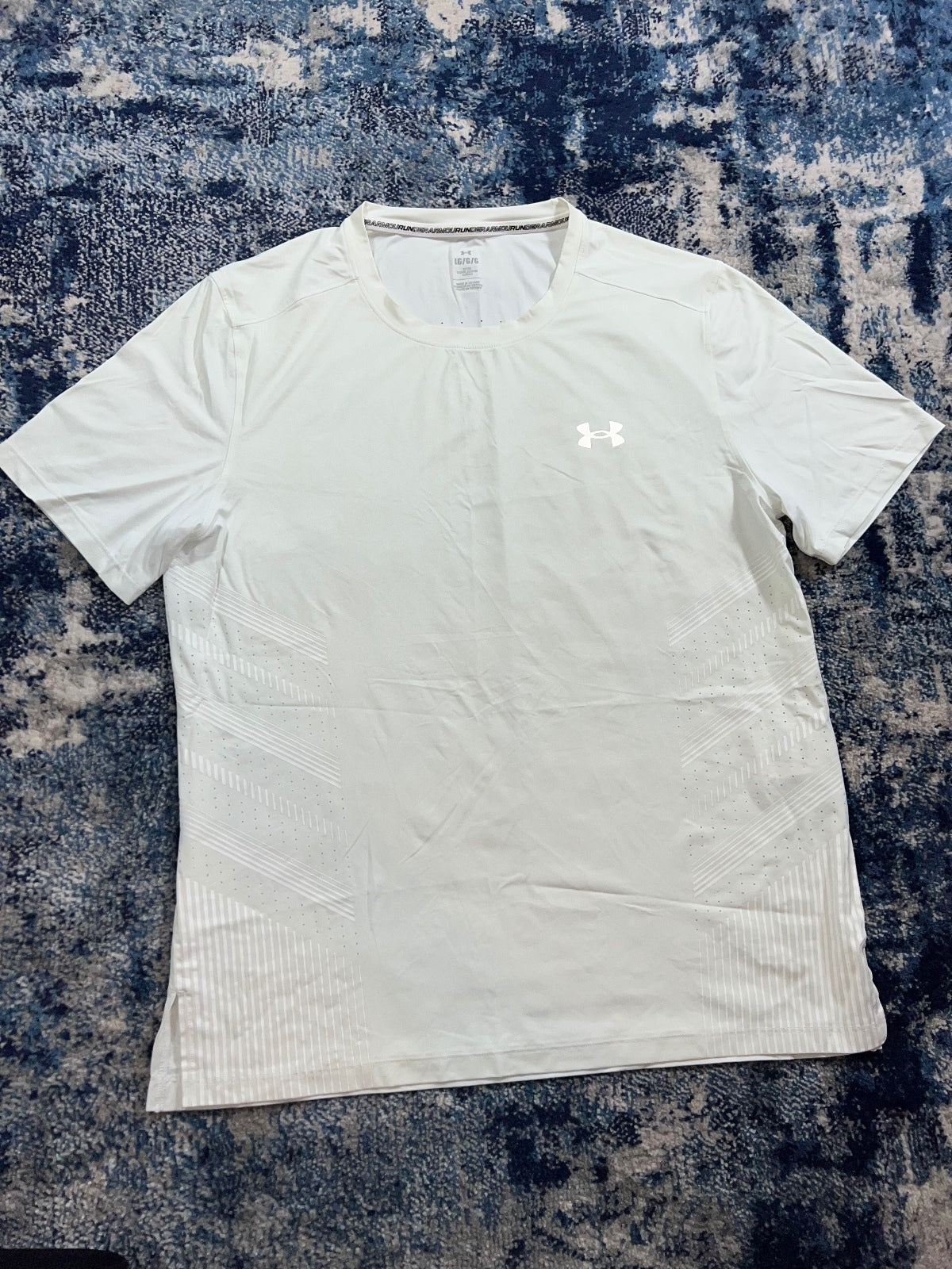 Under Armour Iso Chill T Shirt / Shorts Set – Black, Men's Medium in Black, men's Medium – detail view