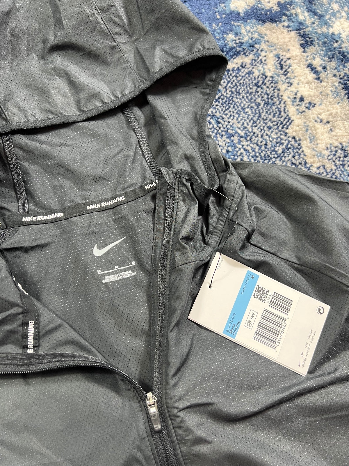 Nike Essentials Dri Fit Windrunner Jacket – Black, Men's Medium in Black, men's Medium – alternate view