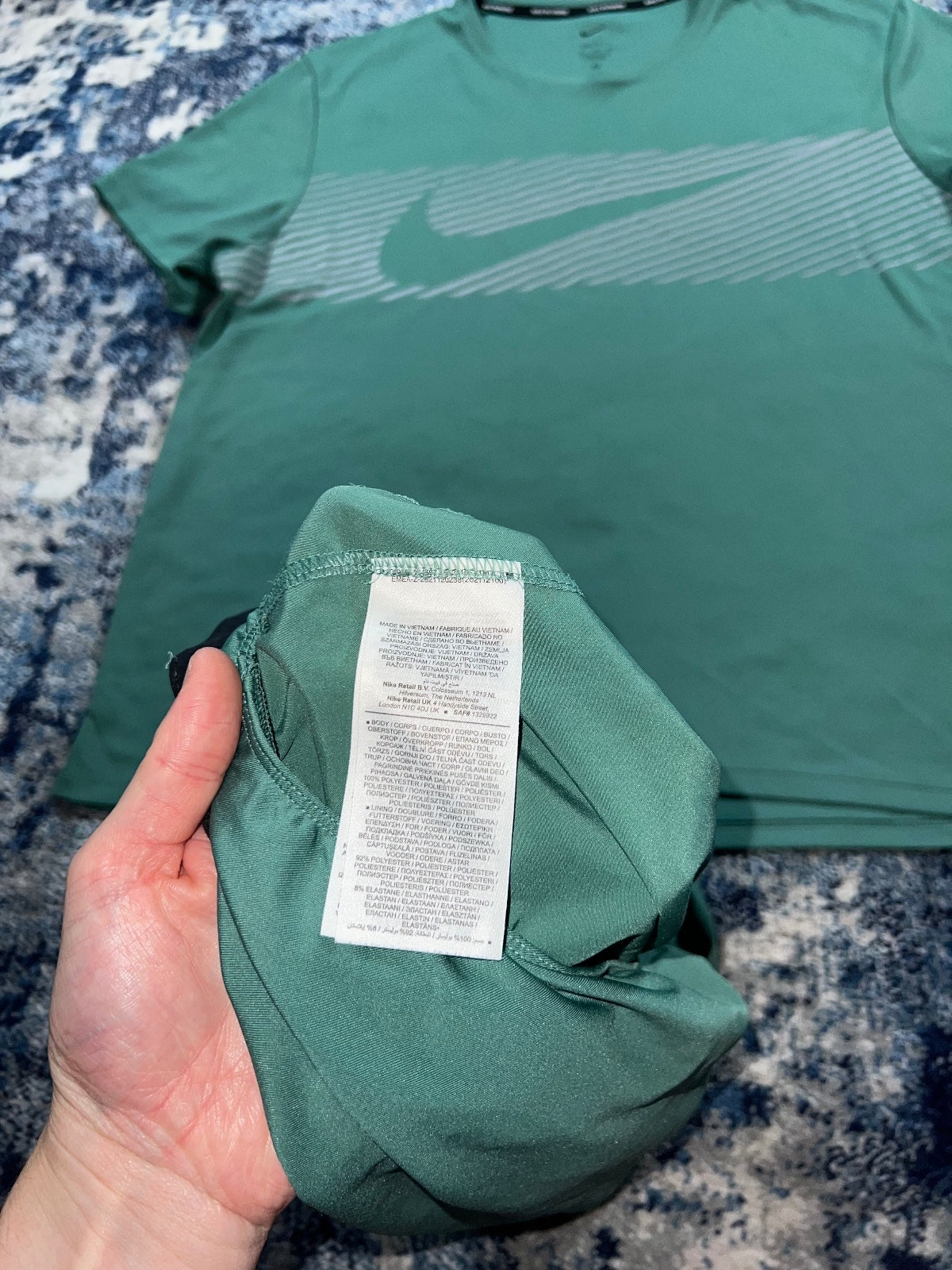 Nike Flash Miler T Shirt / Challenger Shorts Running Gym Set – Teal Green, Men's XL in Teal Green, men's XL – detail view