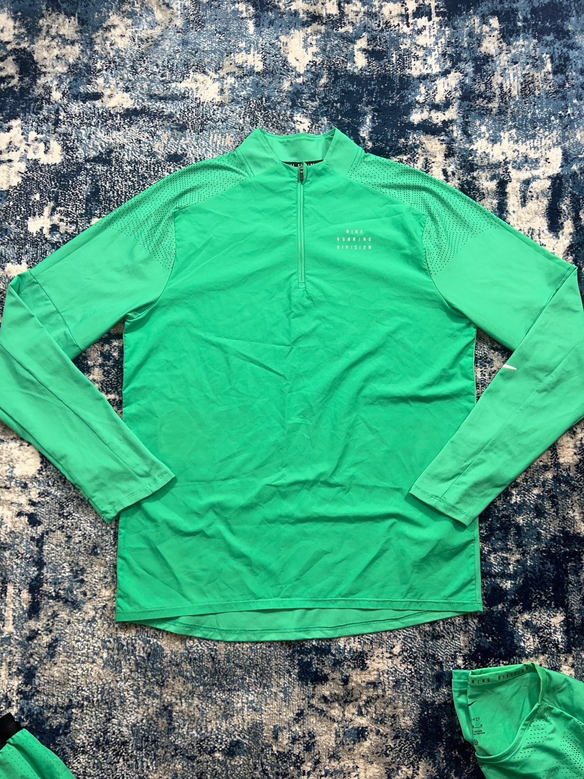 Nike Running Division 1/4 Zip 3 Piece Tracksuit Set – Green, Men's Medium in Green, men's Medium – detail view