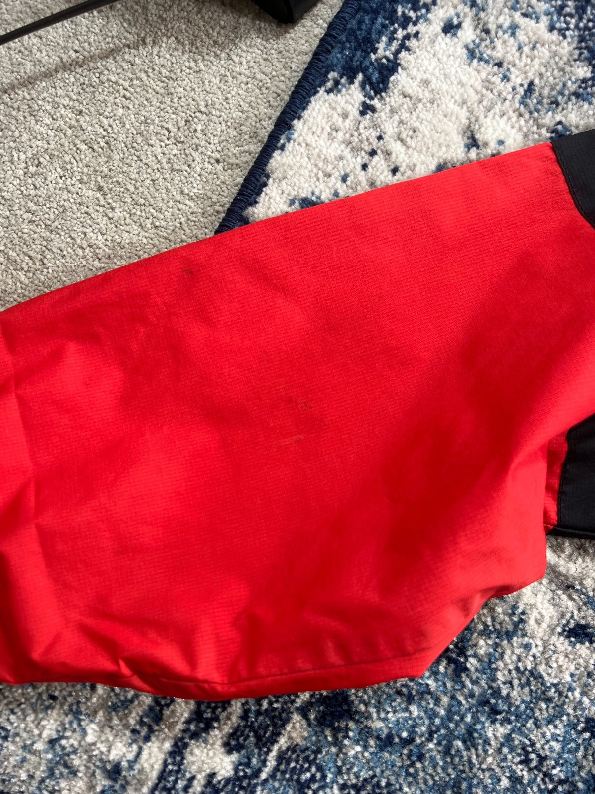 Nike Air ‘Dave’ 1/2 Zip Hoodie Woven Jacket – Red / Black, Men's Medium in Red / Black, men's Medium – detail view