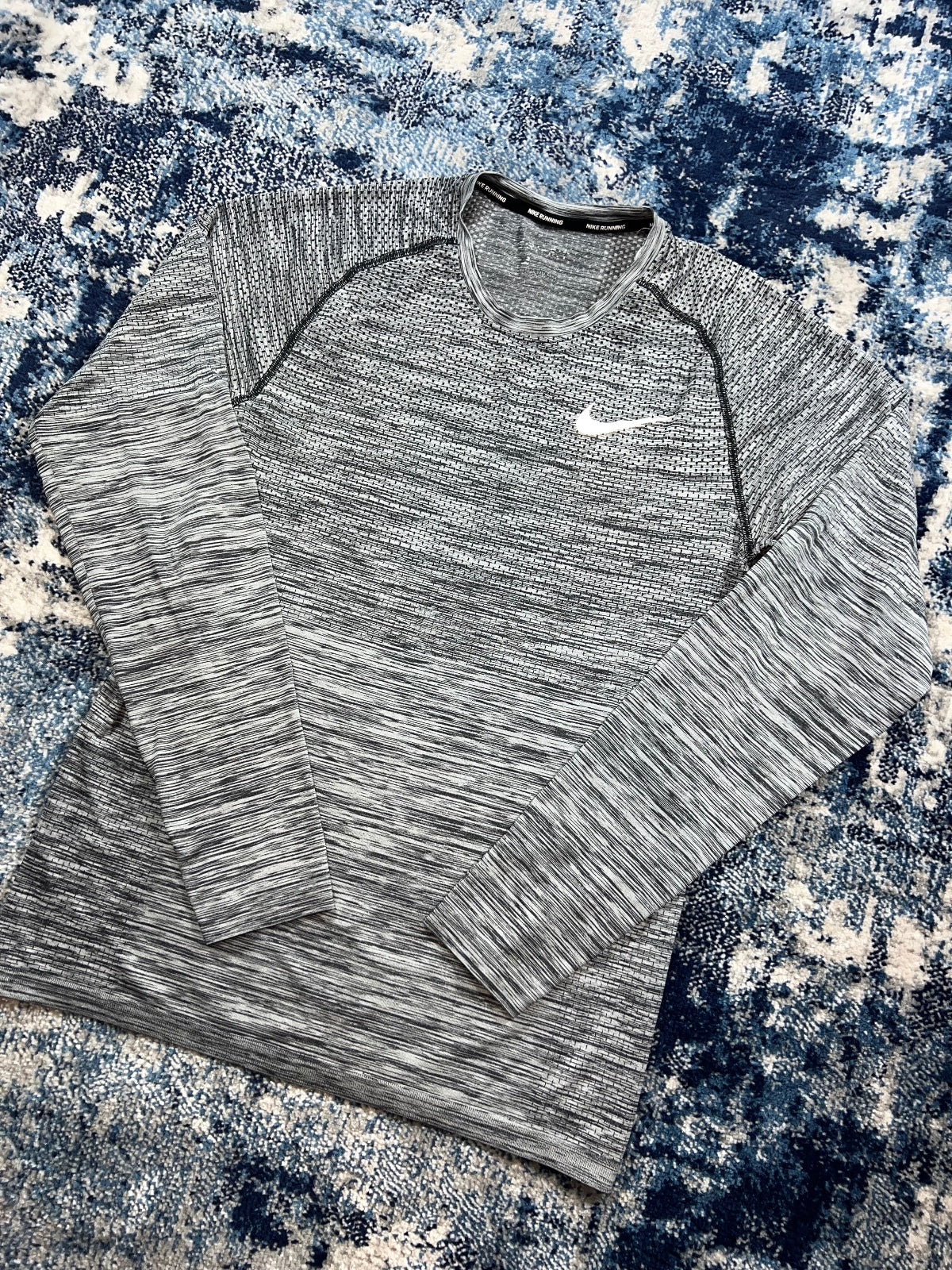 Nike Tech Knit Long Sleeved T-Shirt Charcoal Grey Small Men's - product image