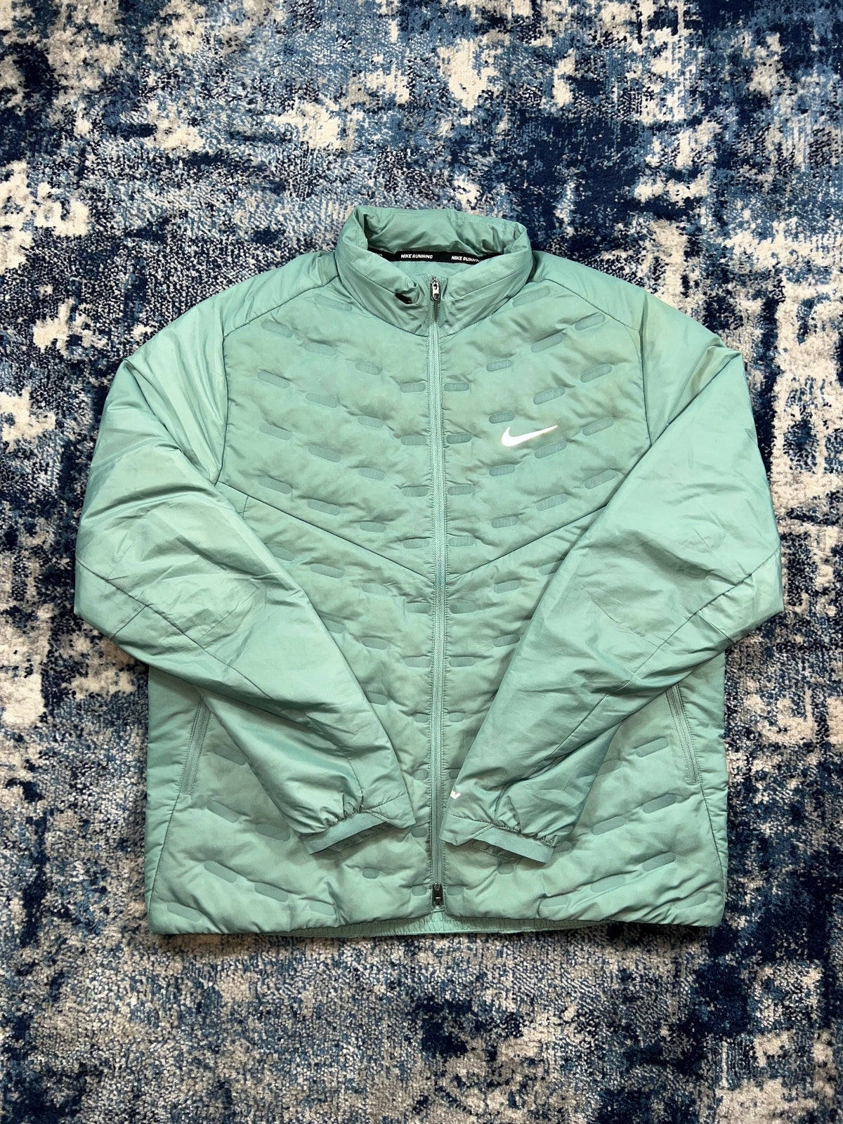 Nike Therma Fit ADV Aeroloft Repel Down Running Jacket – Green, Men's Medium in Green, men's Medium – front view