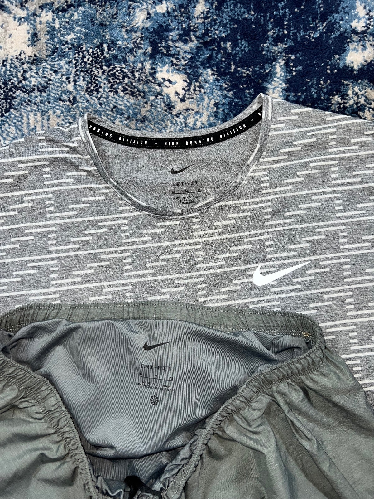 Nike Running Division T-Shirt / Challenger Shorts Running Gym Set - product image