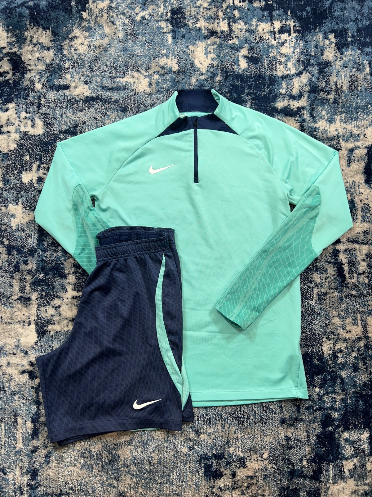 Nike Strike Academy 1/4 Zip / Shorts Tracksuit Set – Mint, Men's Medium in Mint, men's Medium – front view