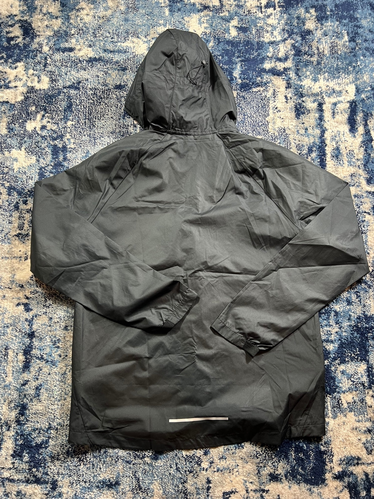 Nike Essentials Dri Fit Windrunner Jacket – Black, Men's Medium in Black, men's Medium – detail view