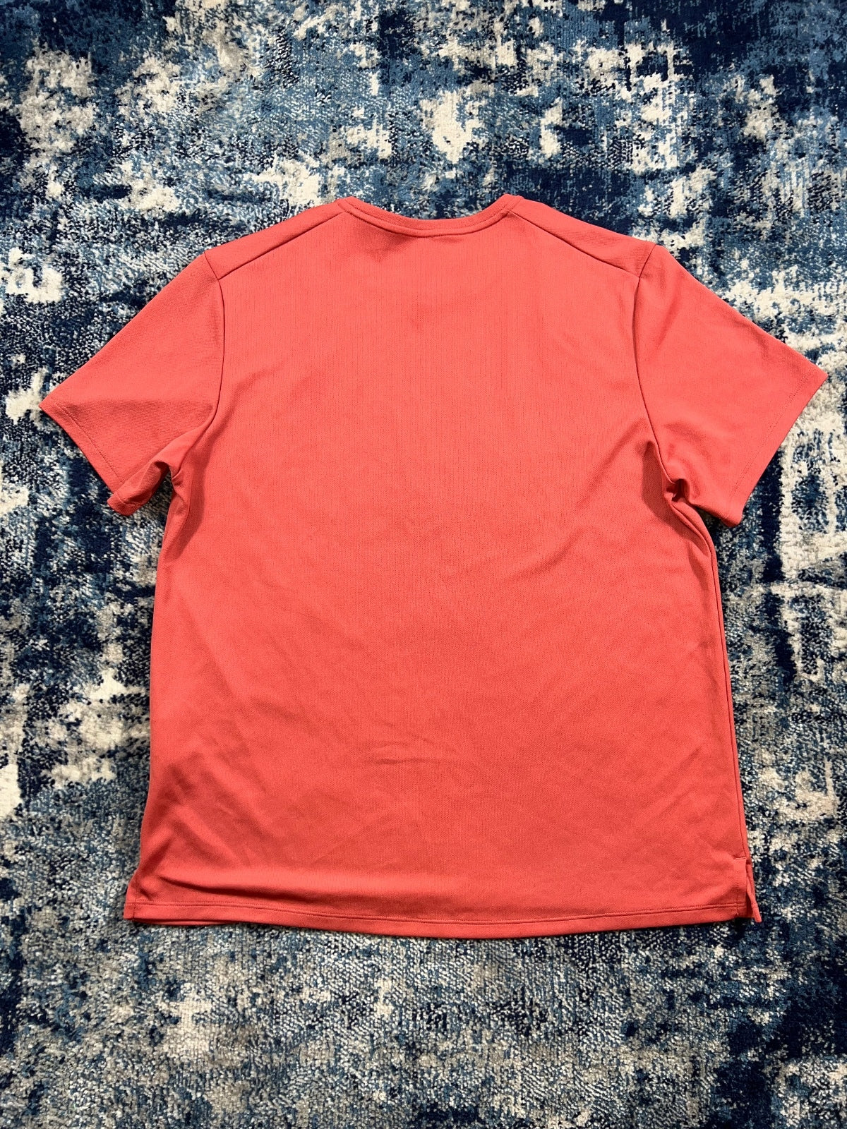 Nike Miler T Shirt / Challenger Shorts Running Gym Set – Red, Men's Medium in Red, men's Medium – detail view