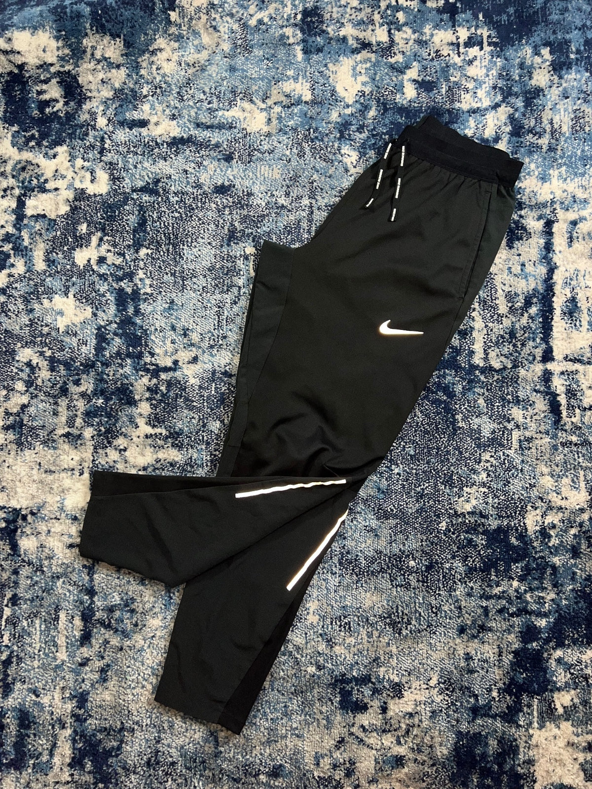 Nike Shield Running Phenom Elite Tracksuit Bottoms – Black, Men's Medium in Black, men's Medium – front view